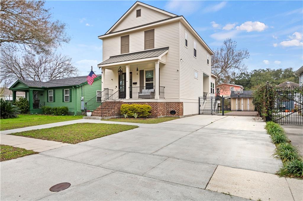 New Orleans, Louisiana, 70122, United States, 4 Bedrooms Bedrooms, ,4 BathroomsBathrooms,Residential,For Sale,1850074