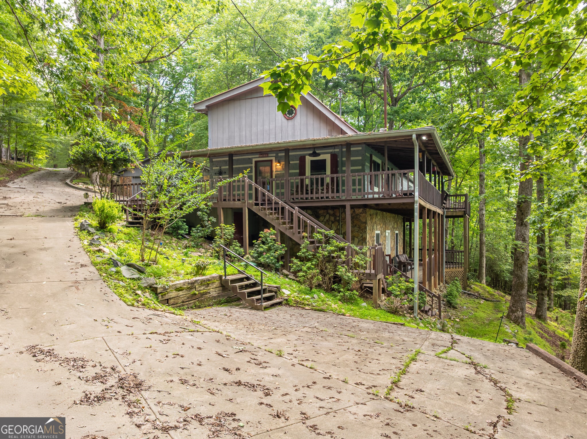 Ellijay, Georgia, 30540, United States, 4 Bedrooms Bedrooms, ,4 BathroomsBathrooms,Residential,For Sale,1859084