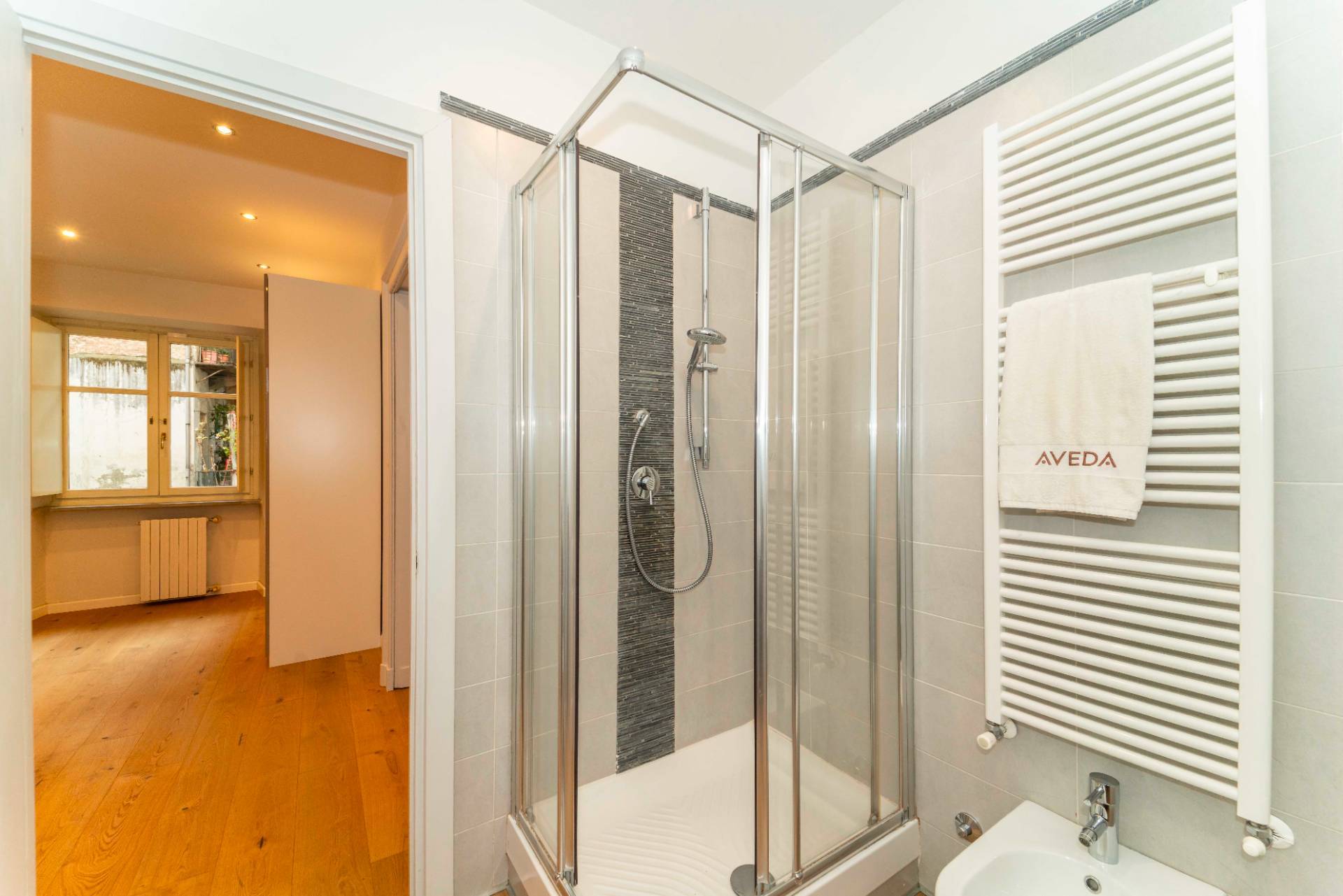 Torino, Torino, 10100, IT, 3 Bedrooms Bedrooms, ,4 BathroomsBathrooms,Residential,For Sale,1989307