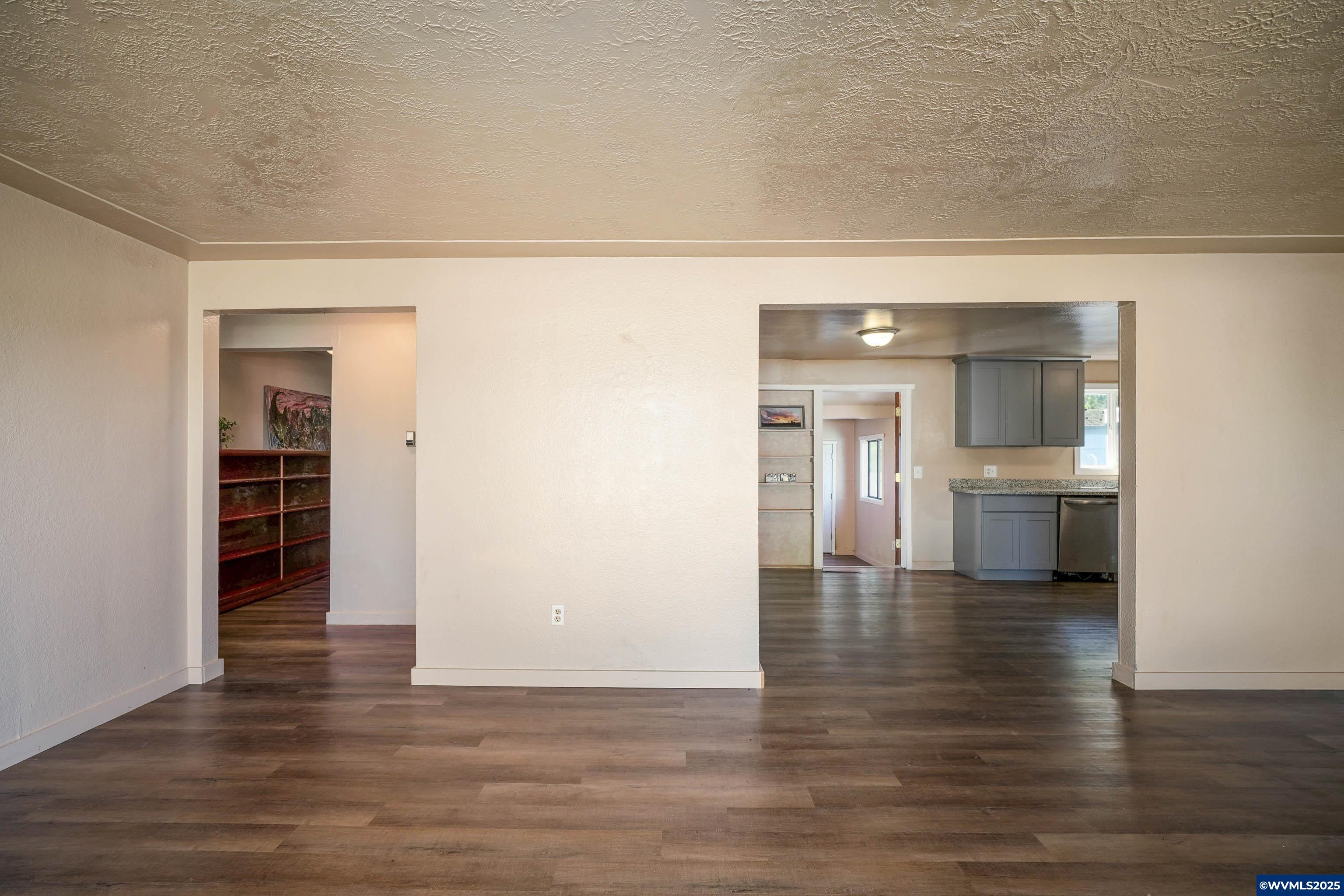 Salem, Oregon, 97301, United States, 5 Bedrooms Bedrooms, ,Residential,For Sale,1965590