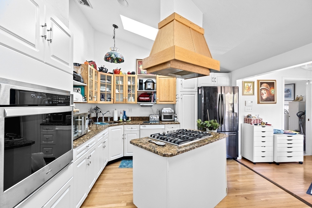 Easton, Massachusetts, 02375, United States, 3 Bedrooms Bedrooms, ,3 BathroomsBathrooms,Residential,For Sale,1975214