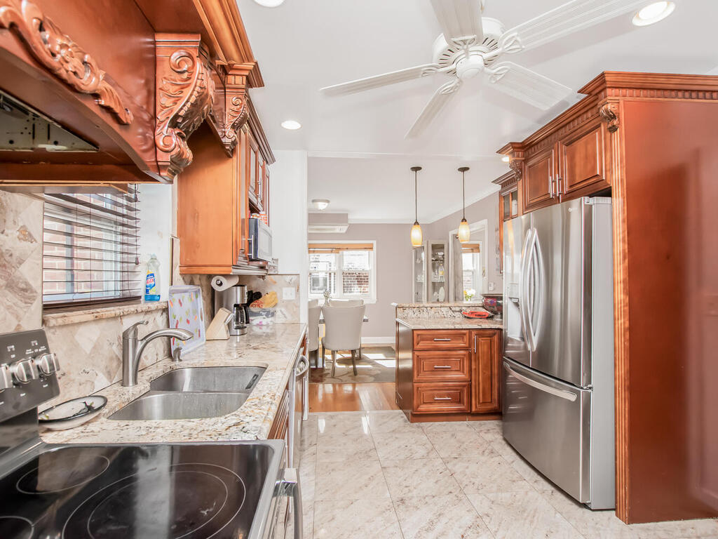 Yonkers, New York, 10704, United States, 4 Bedrooms Bedrooms, ,4 BathroomsBathrooms,Residential,For Sale,1977850