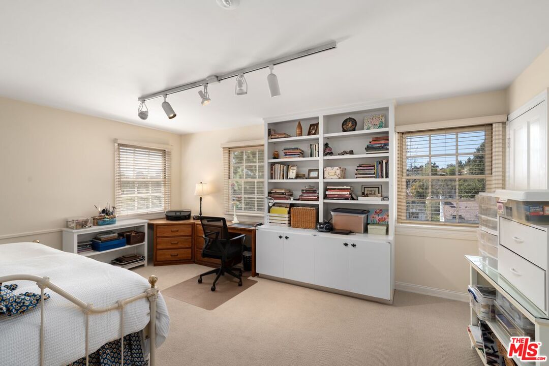Los Angeles, California, 90024, United States, 6 Bedrooms Bedrooms, ,6 BathroomsBathrooms,Residential,For Sale,1925414