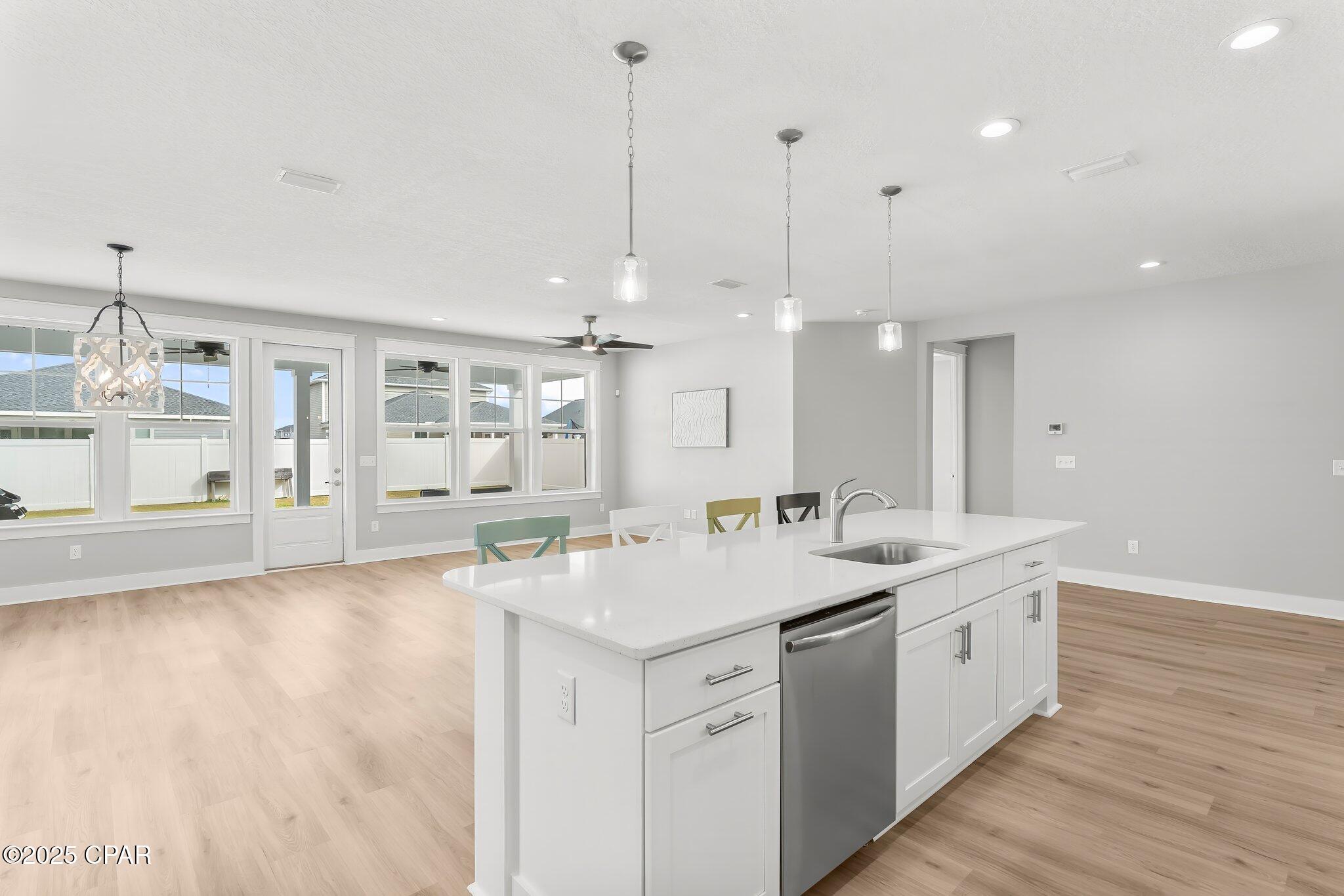 Panama City, Florida, 32405, United States, 4 Bedrooms Bedrooms, ,3 BathroomsBathrooms,Residential,For Sale,1879448