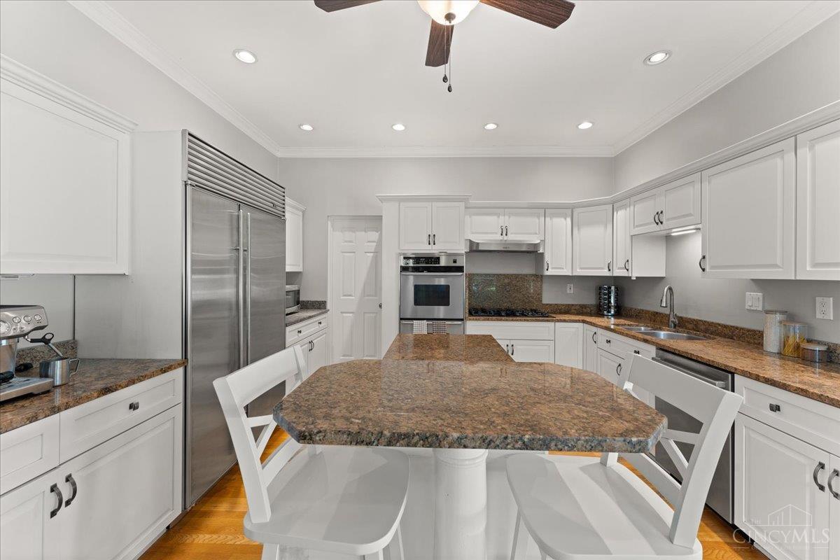 Cincinnati, Ohio, 45226, United States, 3 Bedrooms Bedrooms, ,2 BathroomsBathrooms,Residential,For Sale,1911951