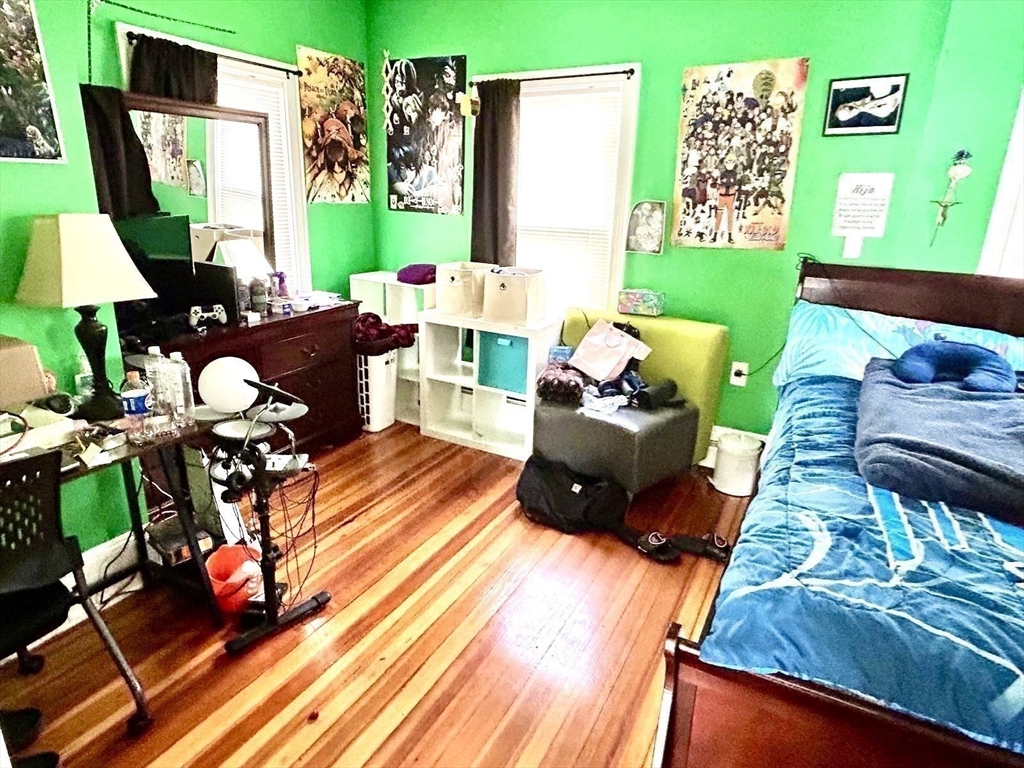 Lynn, Massachusetts, 01902, United States, 9 Bedrooms Bedrooms, ,3 BathroomsBathrooms,Residential,For Sale,1989600