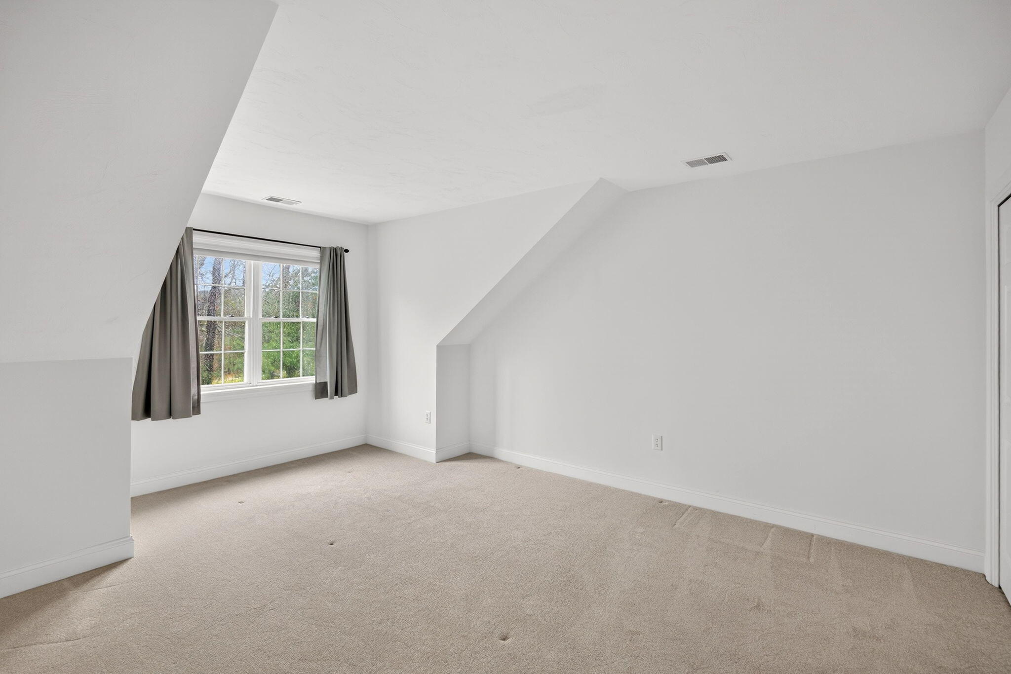  5 Blue Meadow Court, Bourne, MA, 02532 - 物件實景