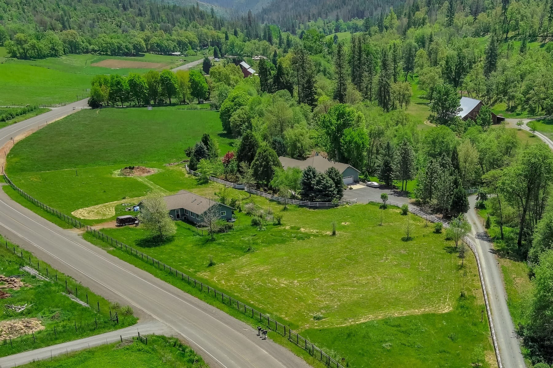  4000 Little Applegate Road Jacksonville, OR 97530 - 物件實景