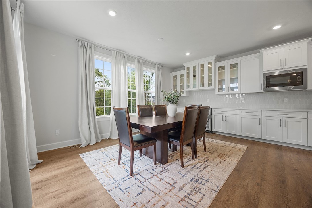 Marshall, Pennsylvania, 15005, United States, 6 Bedrooms Bedrooms, ,5 BathroomsBathrooms,Residential,For Sale,1866594