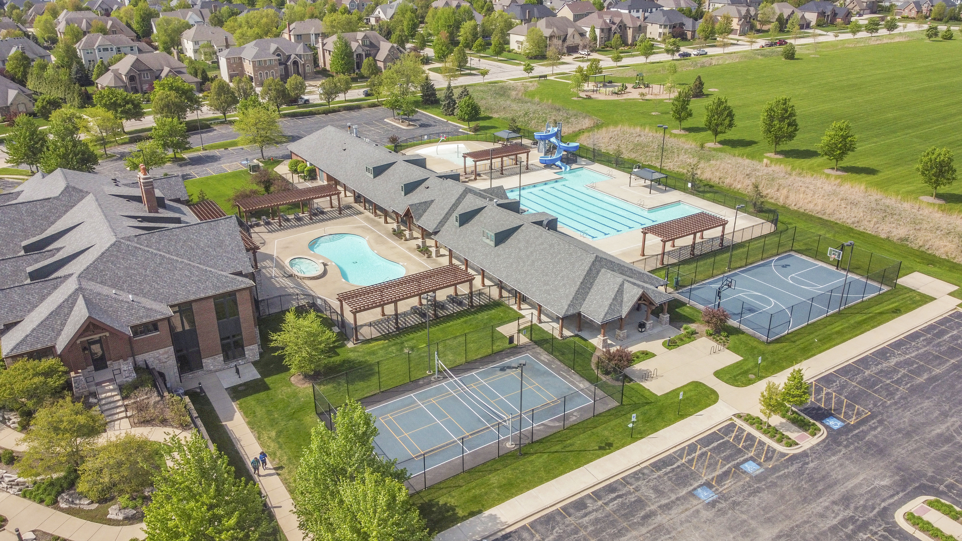 Naperville, Illinois, 60564, United States, 4 Bedrooms Bedrooms, ,5 BathroomsBathrooms,Residential,For Sale,1932801