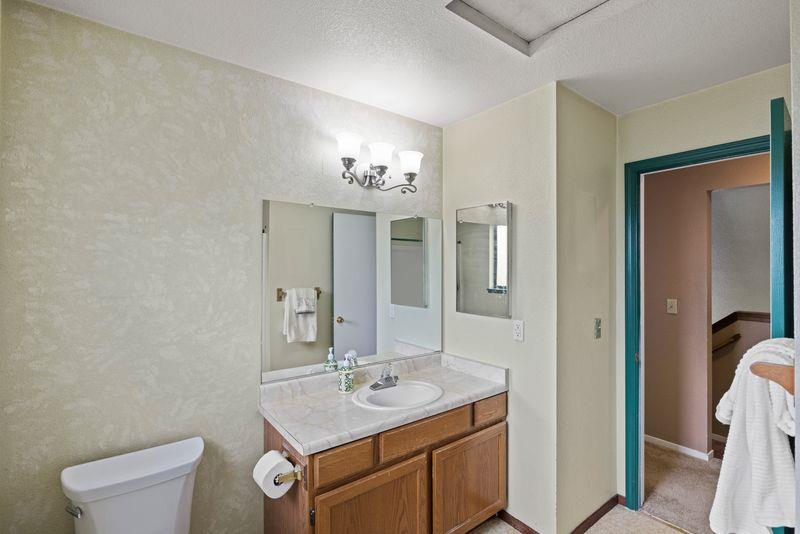 Marina, California, 93933, United States, 3 Bedrooms Bedrooms, ,2 BathroomsBathrooms,Residential,For Sale,1902407
