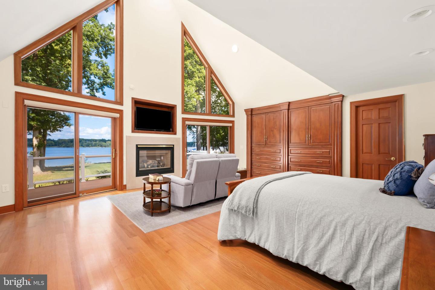 Queenstown, Maryland, 21658, United States, 5 Bedrooms Bedrooms, ,6 BathroomsBathrooms,Residential,For Sale,1940127