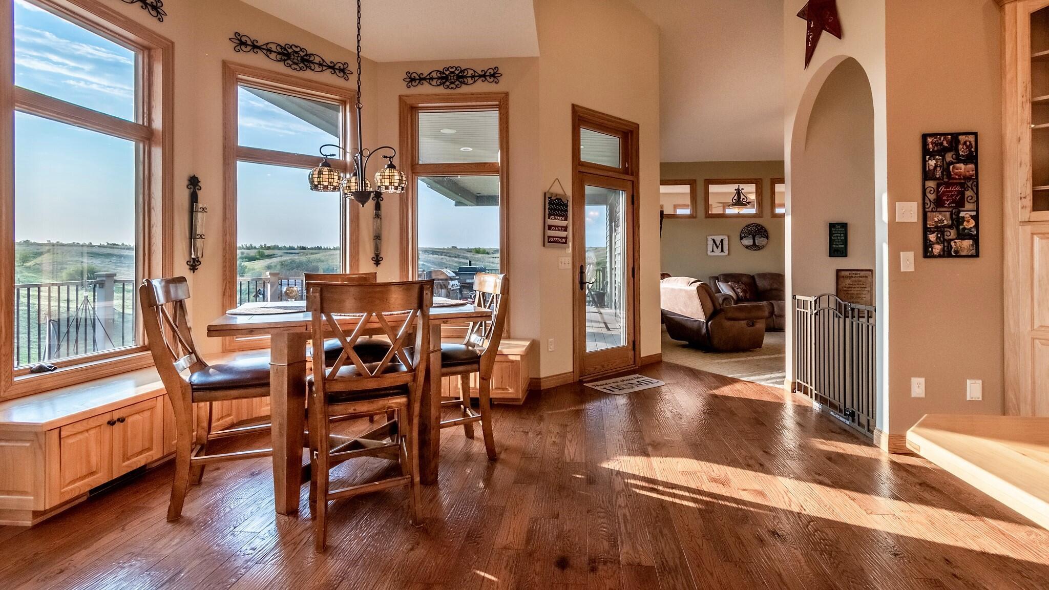 Beulah, North Dakota, 58523, United States, 4 Bedrooms Bedrooms, ,3 BathroomsBathrooms,Residential,For Sale,1780571