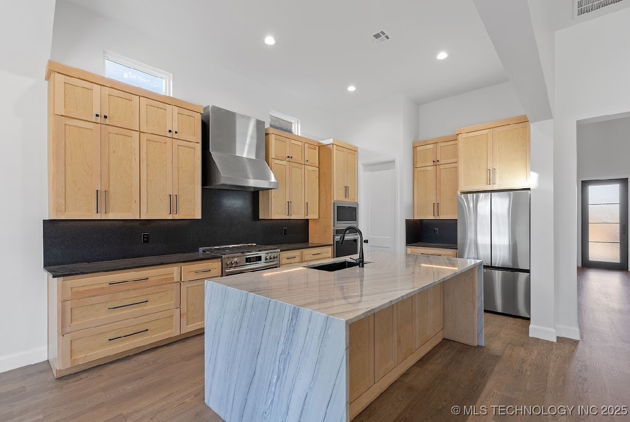 Glenpool, Oklahoma, 74033, United States, 4 Bedrooms Bedrooms, ,4 BathroomsBathrooms,Residential,For Sale,1995692