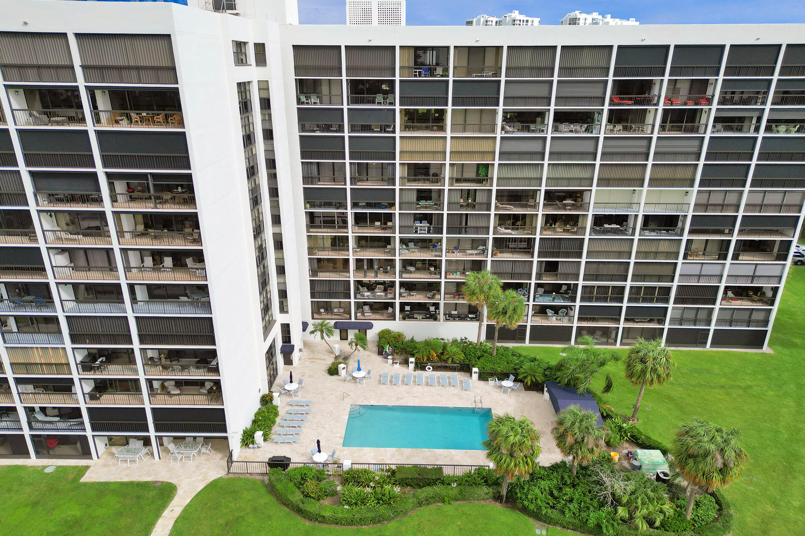 North Palm Beach, Florida, 33408, United States, 2 Bedrooms Bedrooms, ,2 BathroomsBathrooms,Residential,For Sale,1940741