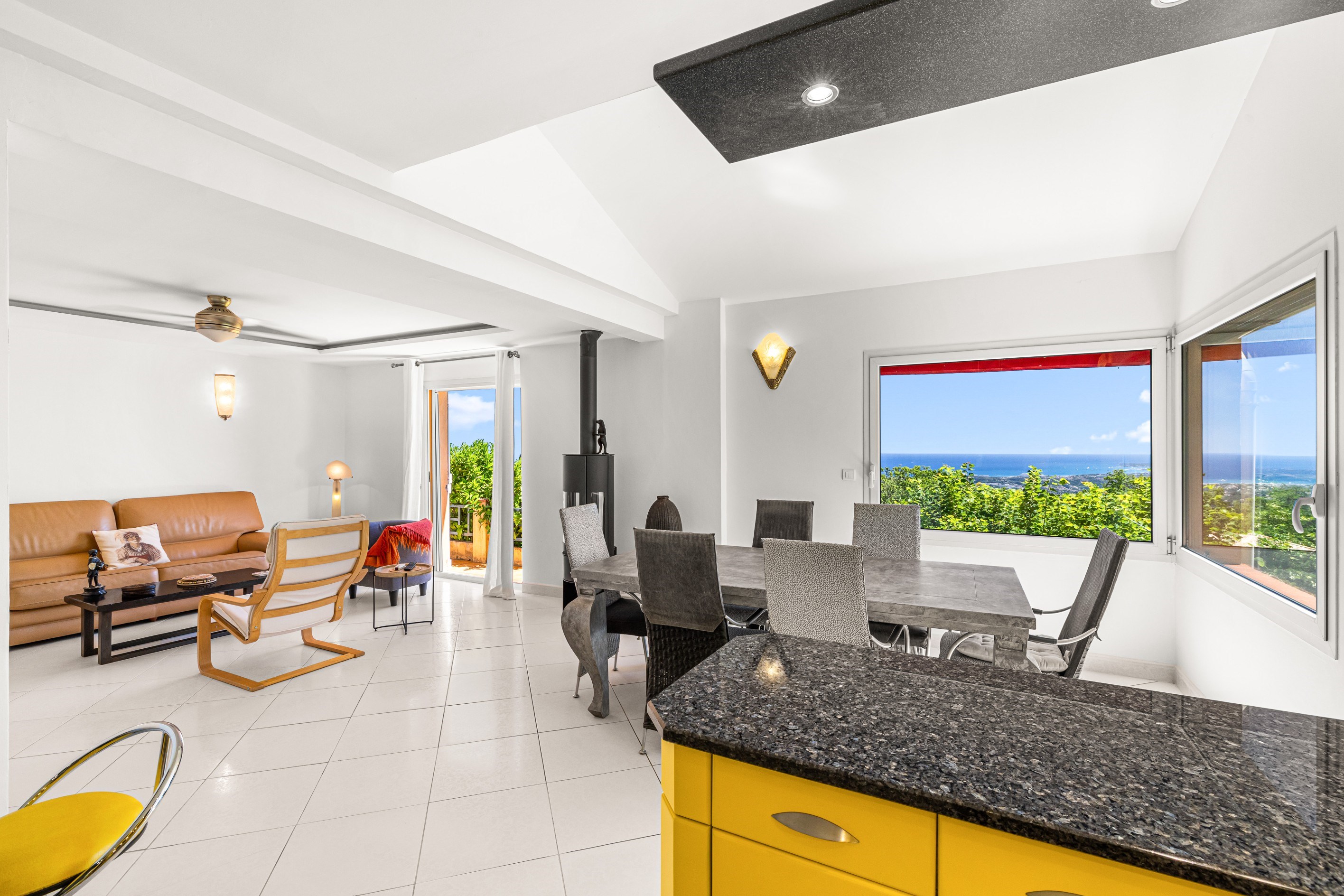  Sea view property with development potential in Vence - 物件實景