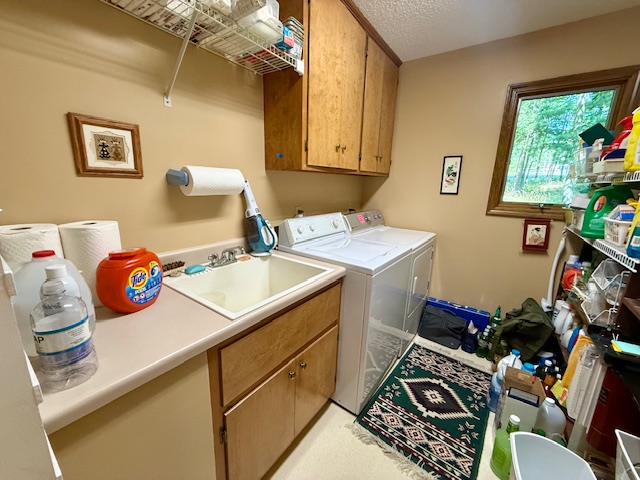 Crossville, Tennessee, 38558, United States, 3 Bedrooms Bedrooms, ,4 BathroomsBathrooms,Residential,For Sale,1980171