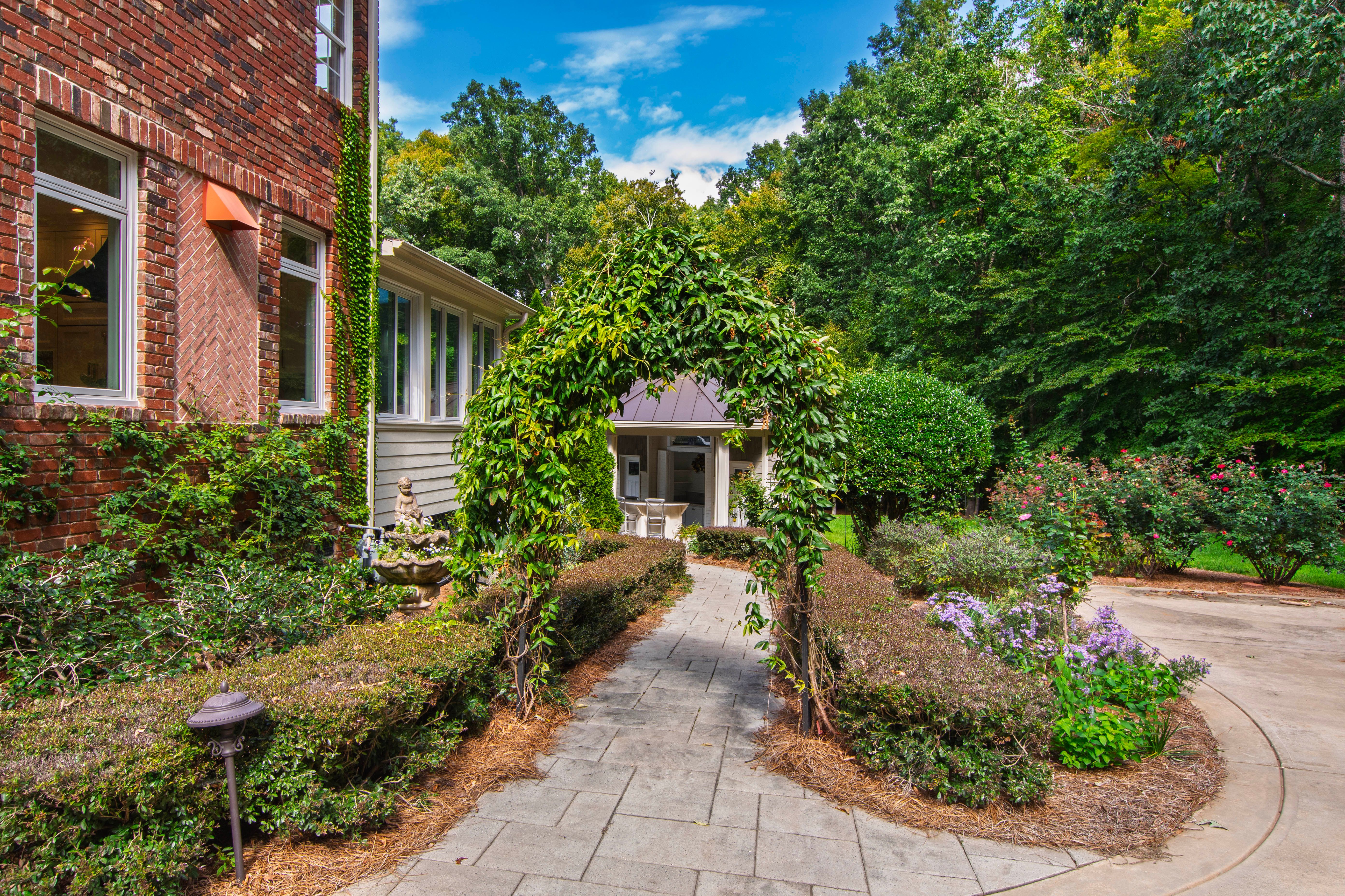  1625 Morning Mountain Road, Raleigh, NC 27614 - 物件實景