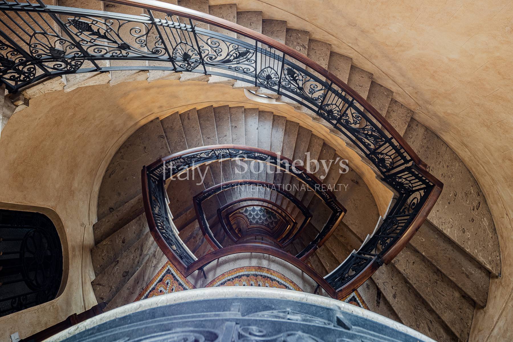  Exclusive penthouse with terrace in a historic building - 物件實景