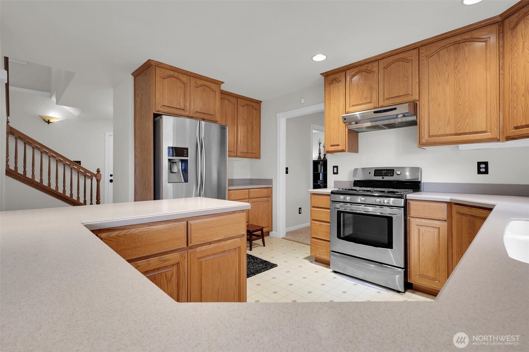 Tacoma, Washington, 98444, United States, 4 Bedrooms Bedrooms, ,4 BathroomsBathrooms,Residential,For Sale,1973833