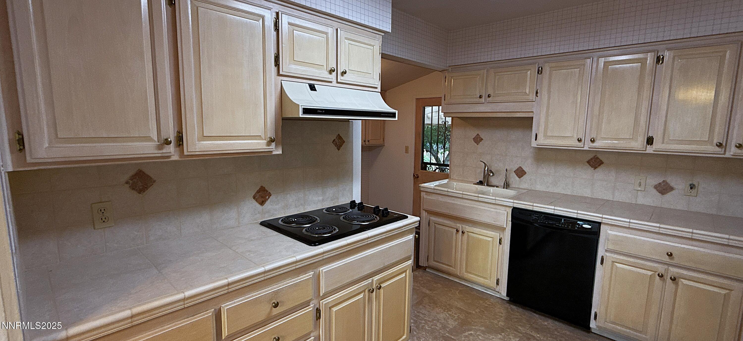 Reno, Nevada, 89503, United States, 4 Bedrooms Bedrooms, ,2 BathroomsBathrooms,Residential,For Sale,1849793