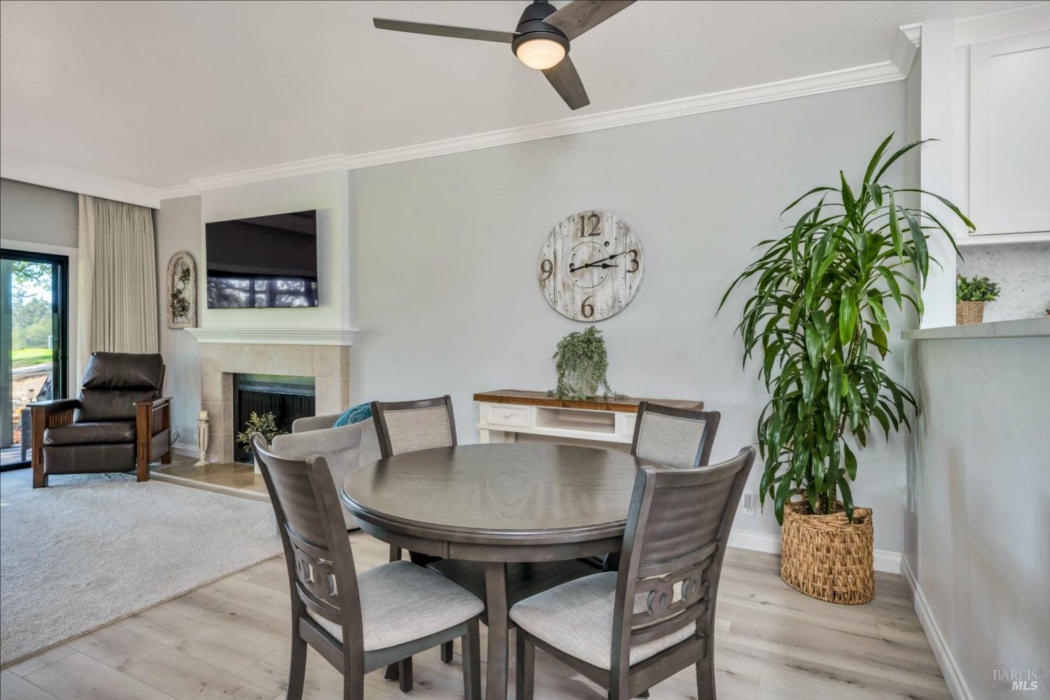 Napa, California, 94558, United States, 2 Bedrooms Bedrooms, ,2 BathroomsBathrooms,Residential,For Sale,1849906