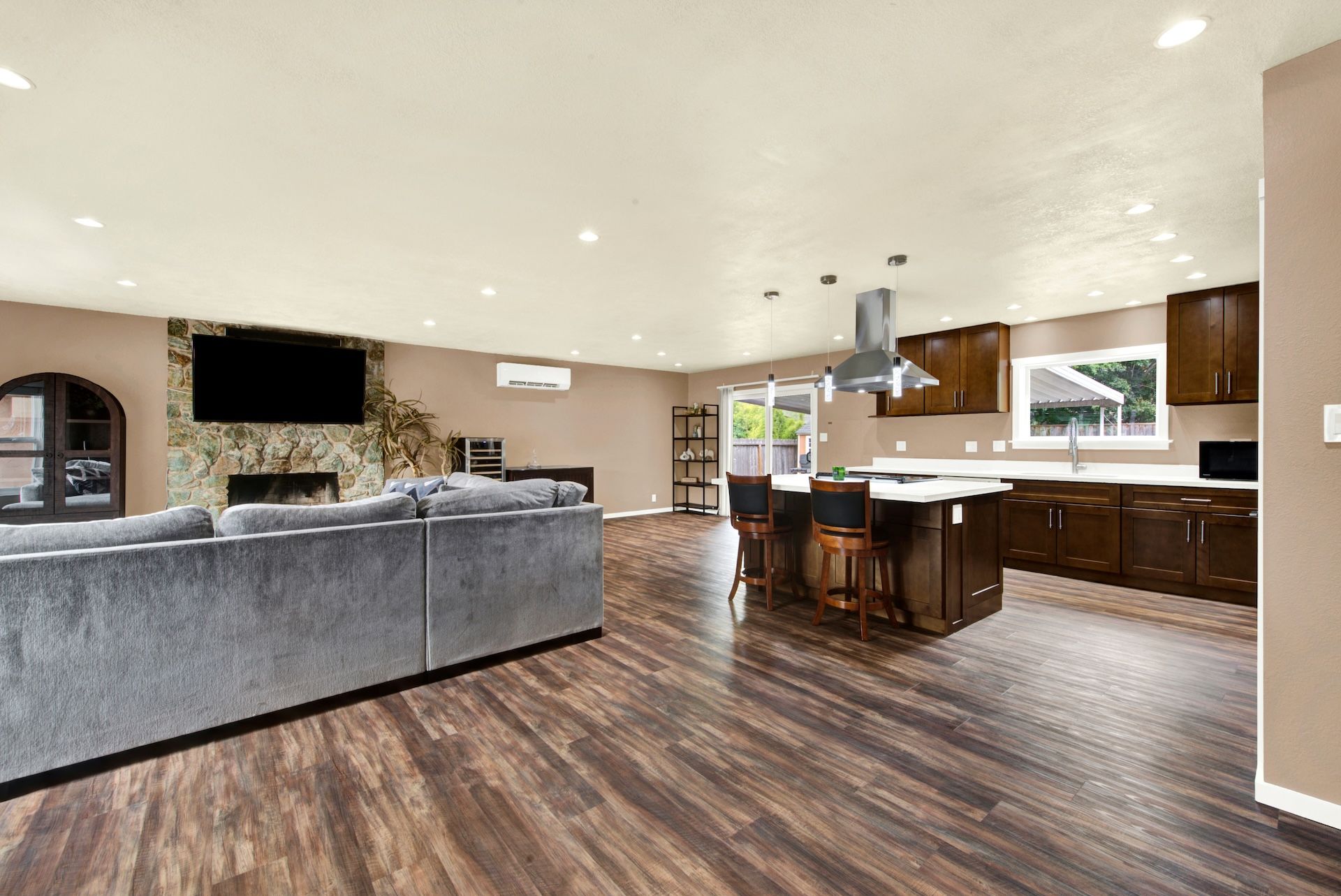  Wonderfully Updated Browns Valley Home - 物件實景