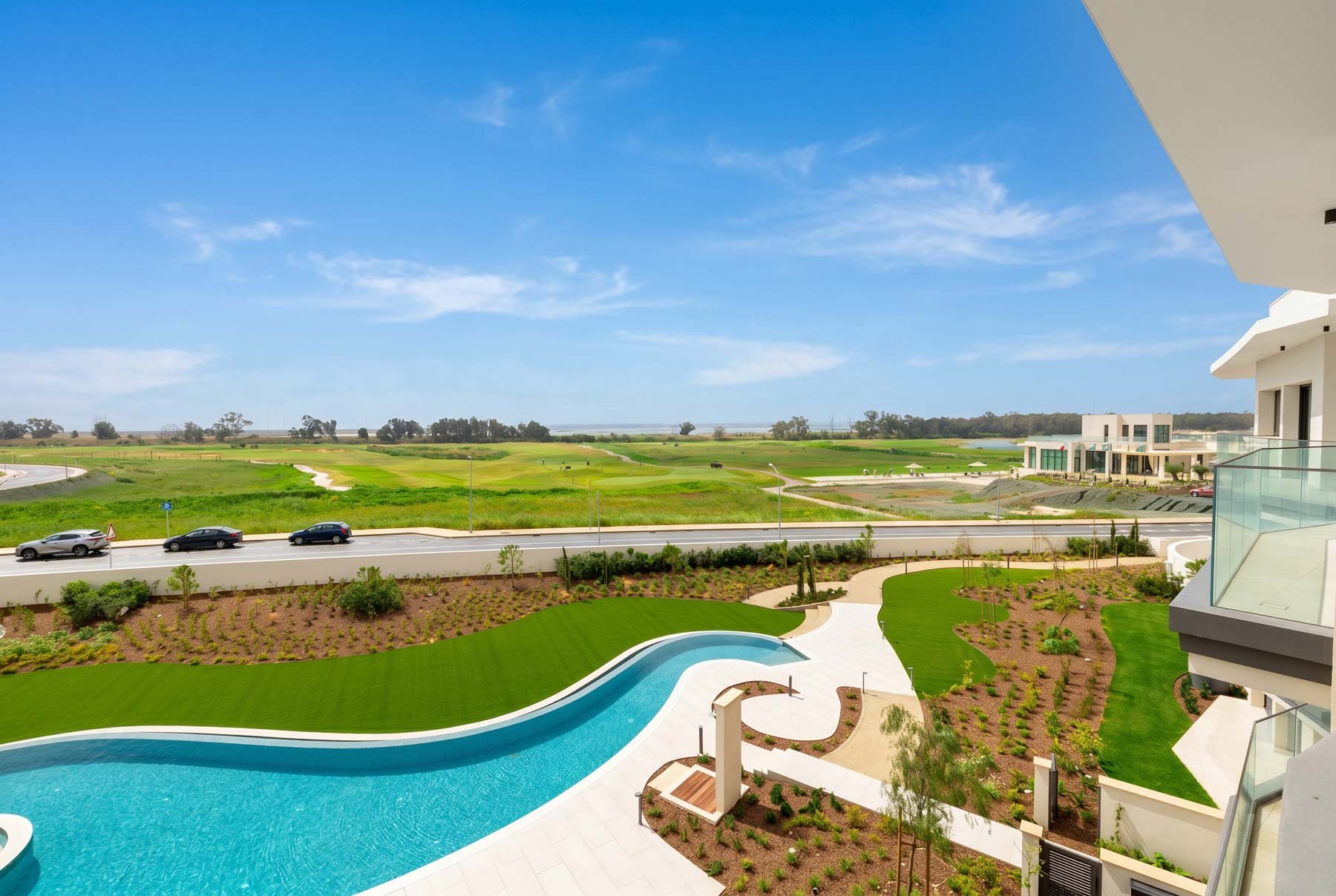  Brand-New 2-Bedroom Apartment with Golf-Course Views in Limassol Greens - 物件實景