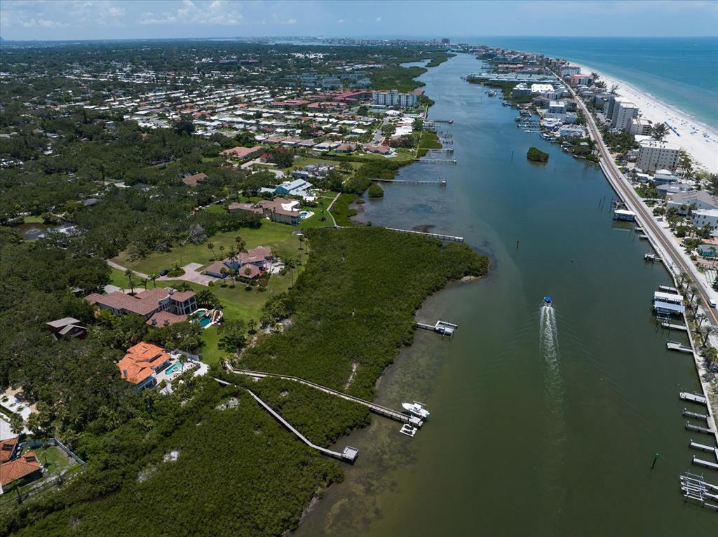 Largo, Florida, 33774, United States, 5 Bedrooms Bedrooms, ,7 BathroomsBathrooms,Residential,For Sale,1876225
