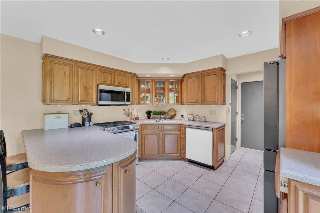 Howland, Ohio, 44484, United States, 4 Bedrooms Bedrooms, ,3 BathroomsBathrooms,Residential,For Sale,2048047