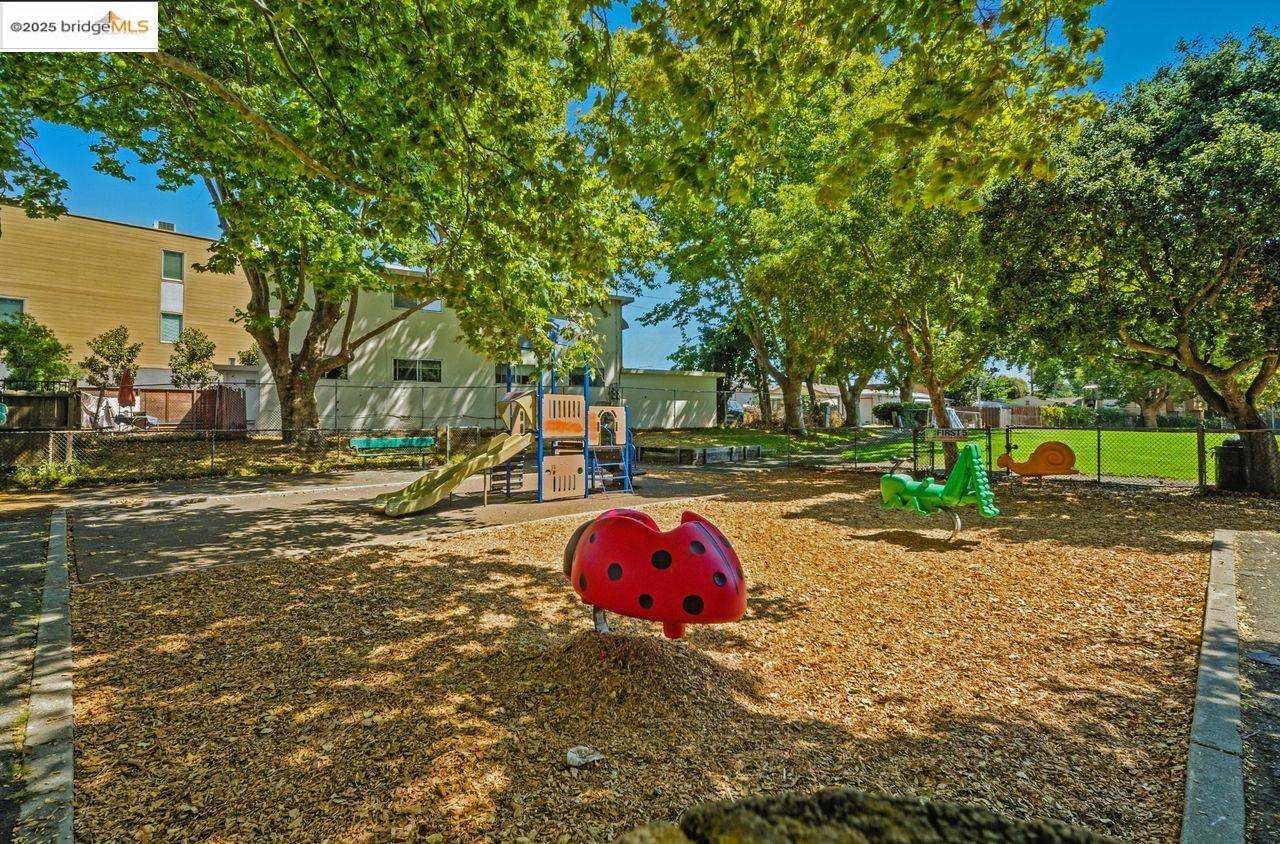 El Cerrito, California, 94530, United States, 3 Bedrooms Bedrooms, ,3 BathroomsBathrooms,Residential,For Sale,1942255
