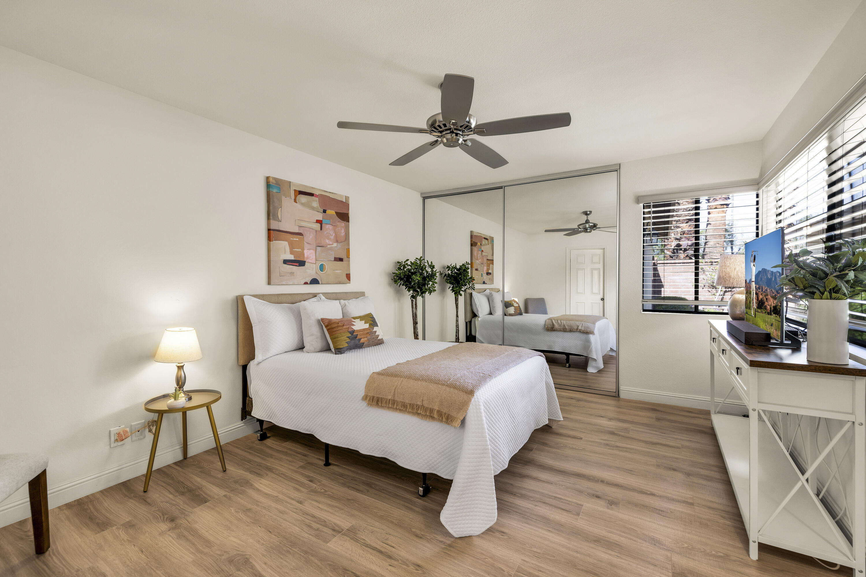 Palm Desert, California, 92260, United States, 2 Bedrooms Bedrooms, ,2 BathroomsBathrooms,Residential,For Sale,1987933