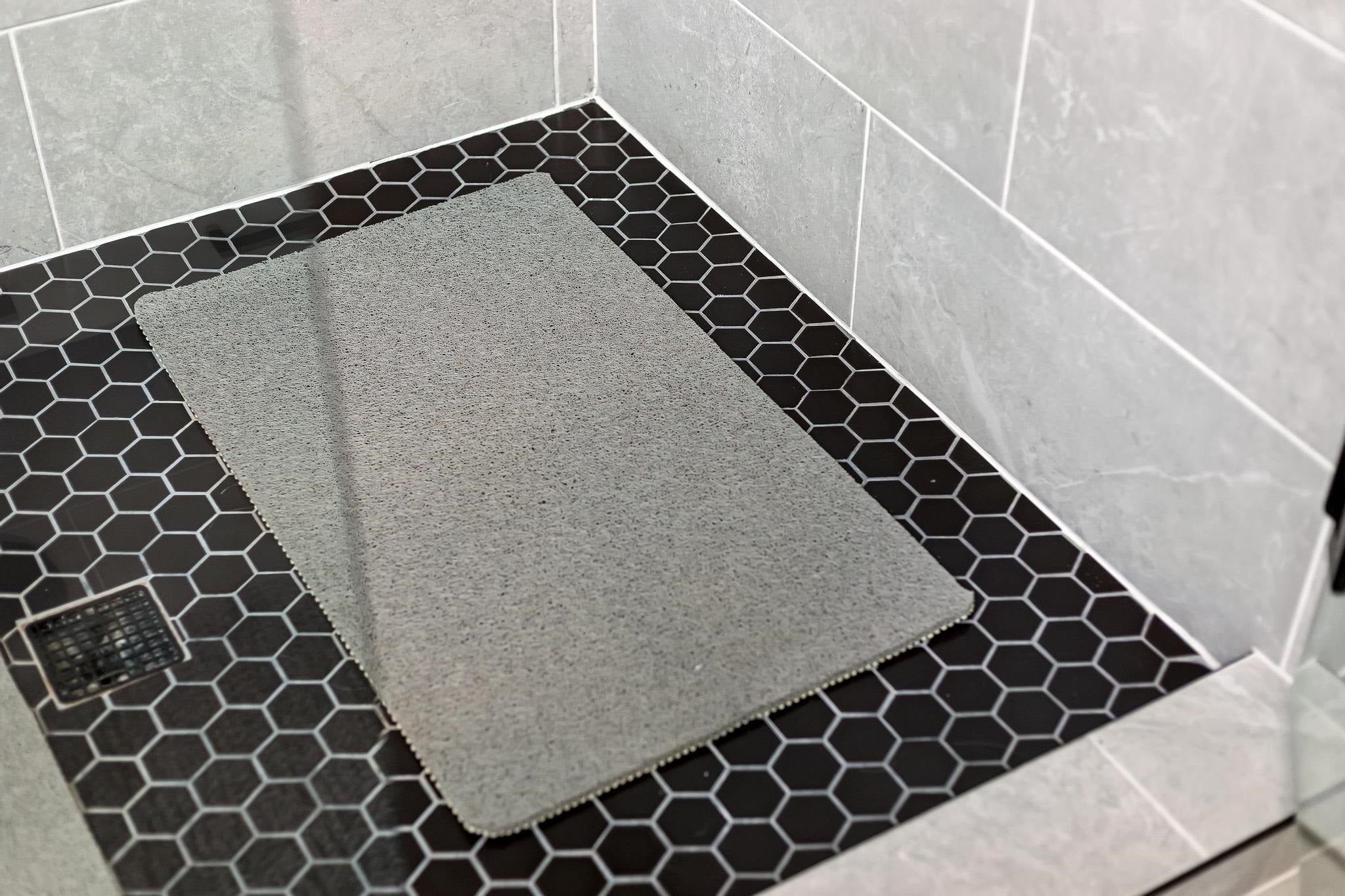 Harrison Twp, Michigan, 48045, United States, 2 Bedrooms Bedrooms, ,3 BathroomsBathrooms,Residential,For Sale,1979598