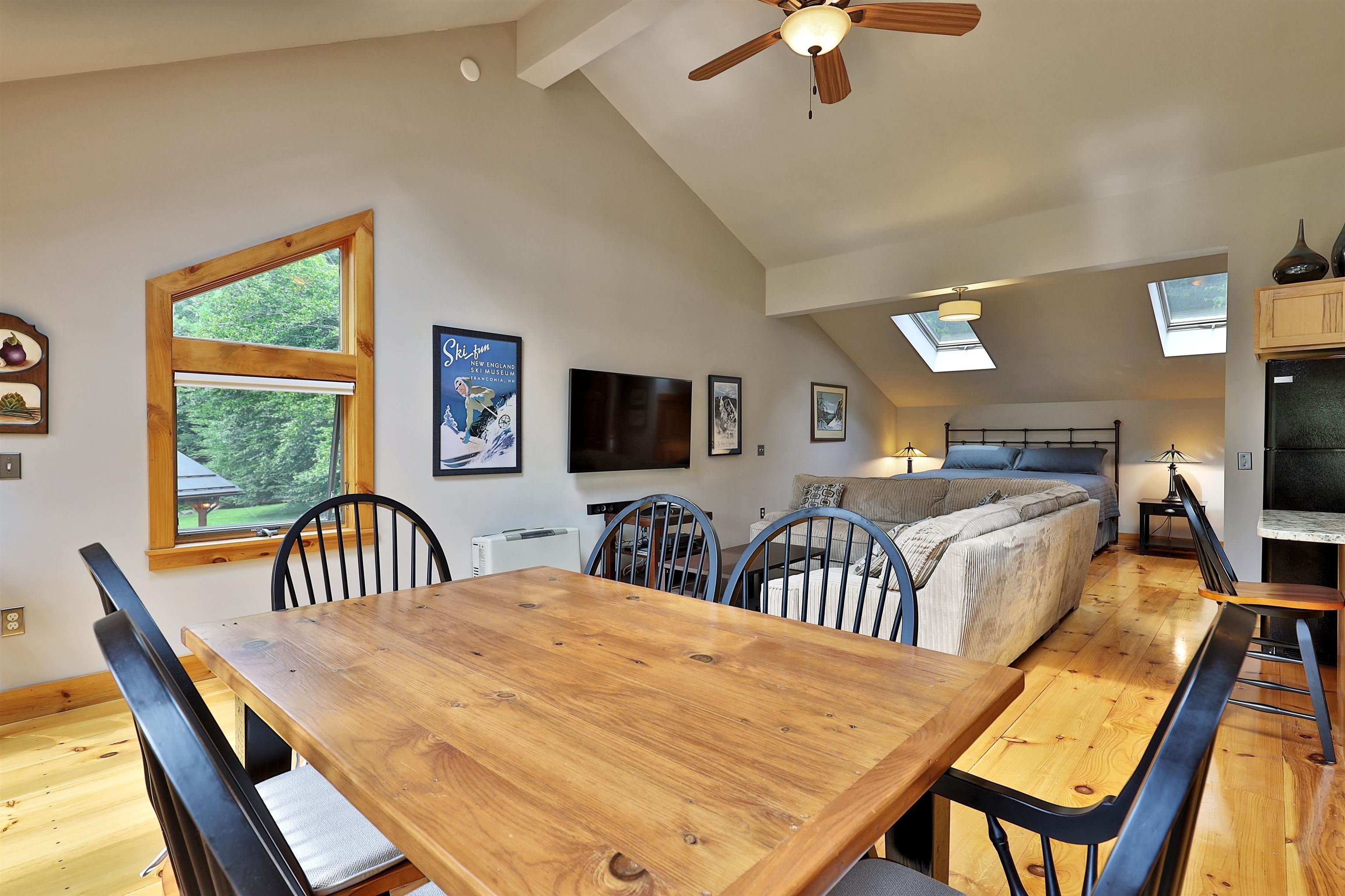  426 Roaring Brook Road - 物件實景