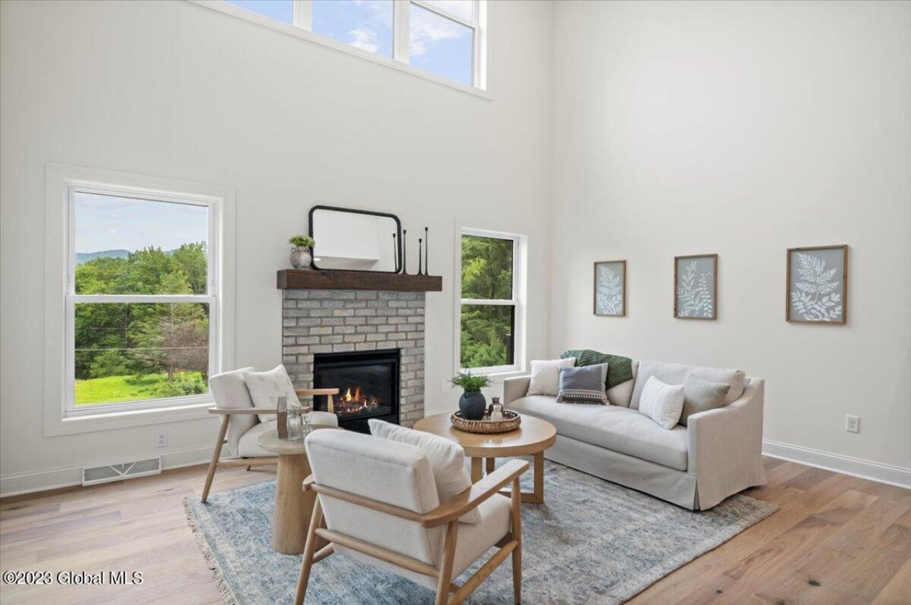 Lake George, New York, 12845, United States, 3 Bedrooms Bedrooms, ,3 BathroomsBathrooms,Residential,For Sale,1903586
