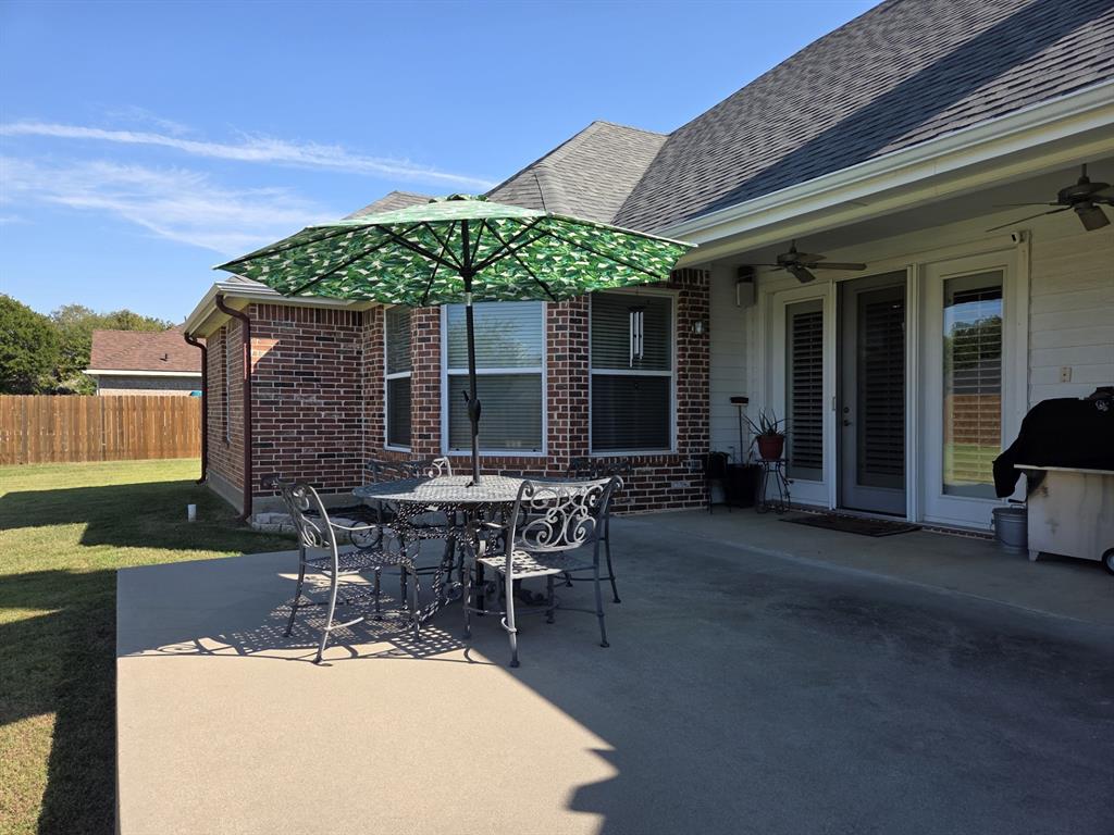 Shady Shores, Texas, 76208, United States, 3 Bedrooms Bedrooms, ,3 BathroomsBathrooms,Residential,For Sale,2011707