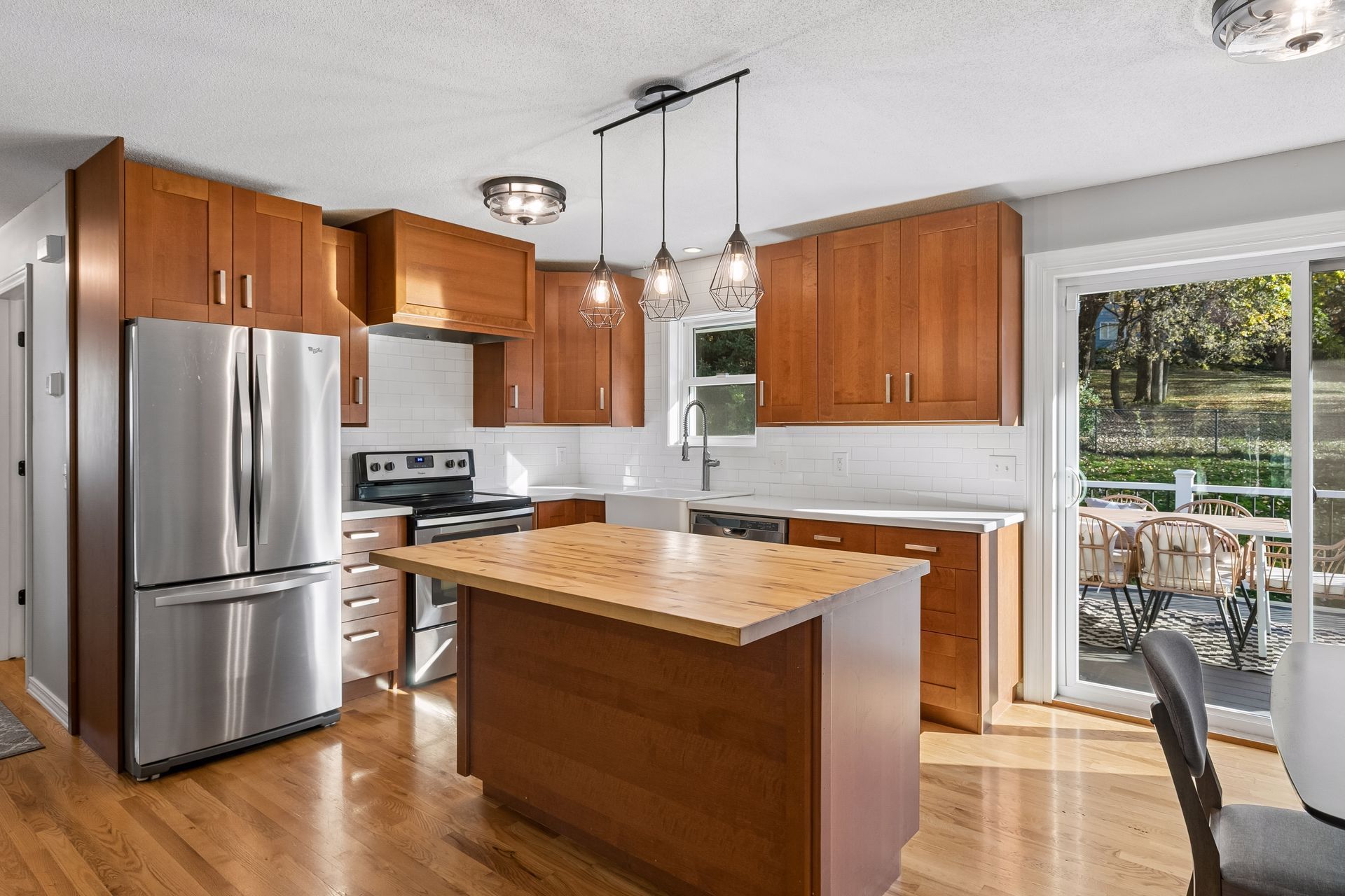  A Light-Filled Home Near Rolling Oaks Park - 物件實景