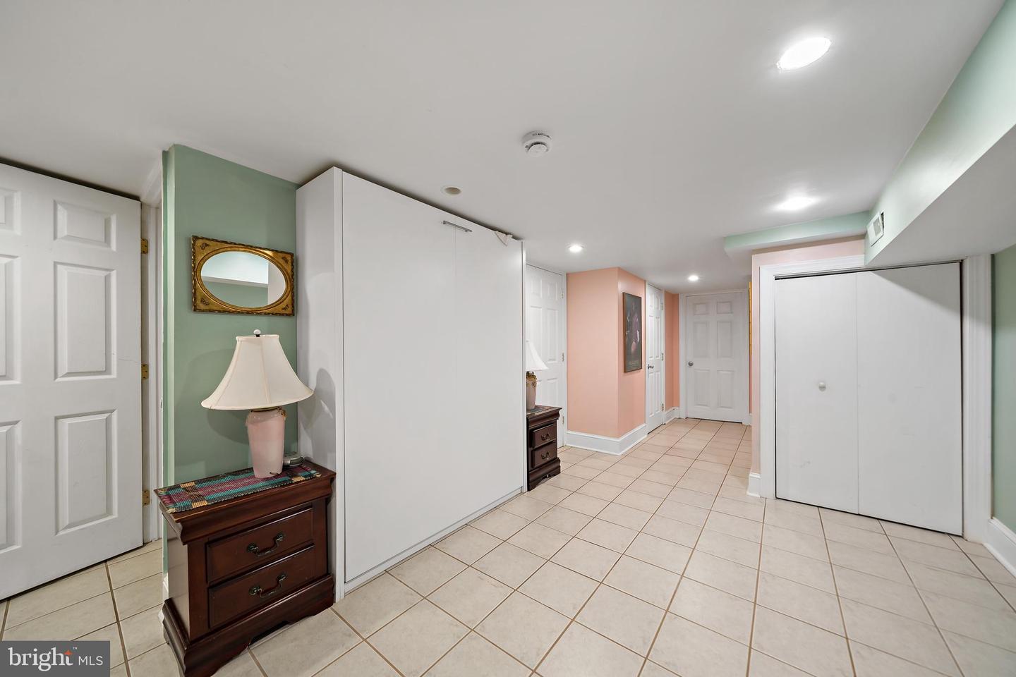 Philadelphia, Pennsylvania, 19130, United States, 3 Bedrooms Bedrooms, ,5 BathroomsBathrooms,Residential,For Sale,1908889