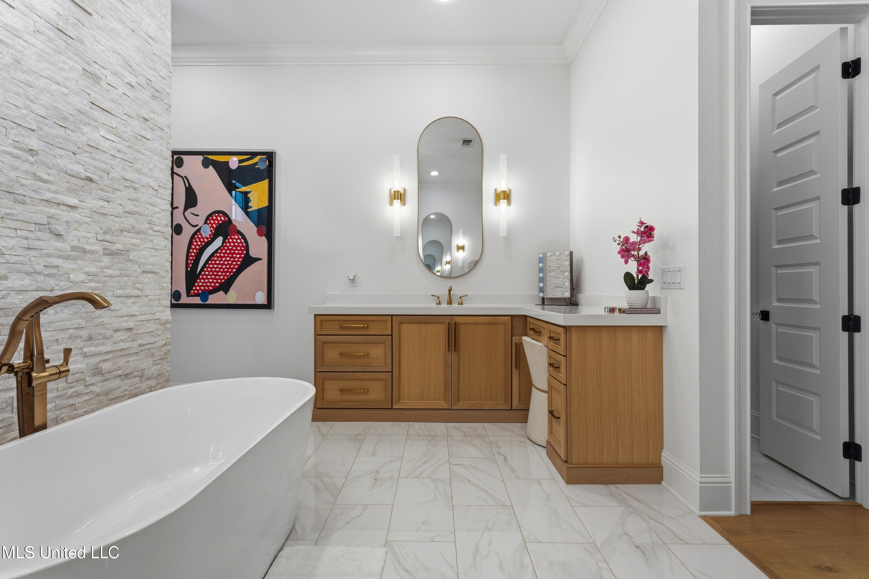 Biloxi, Mississippi, 39532, United States, 4 Bedrooms Bedrooms, ,4 BathroomsBathrooms,Residential,For Sale,1990750