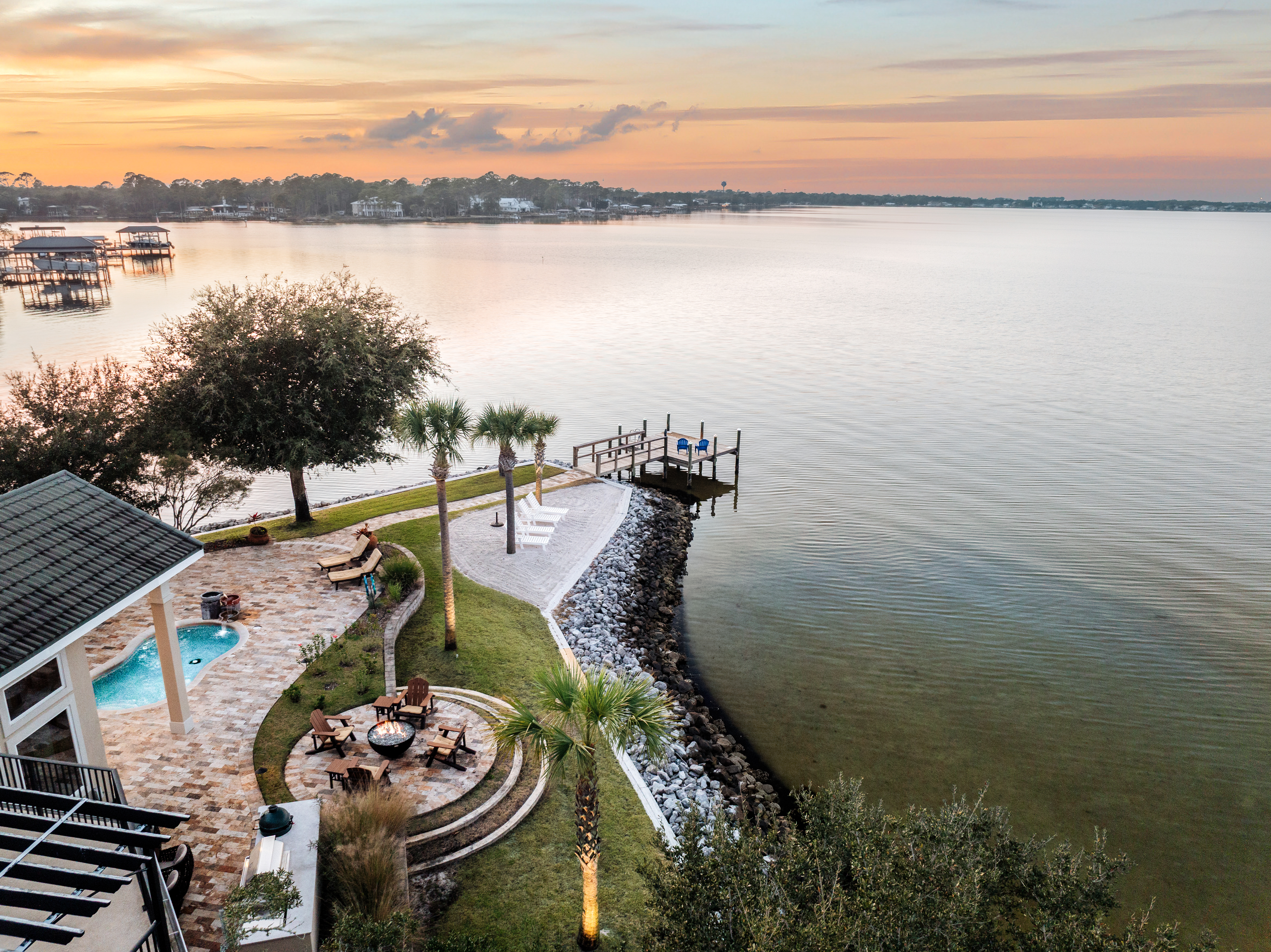  Private Peninsula Bayfront Legacy Estate With Resort-Style Living - 物件實景