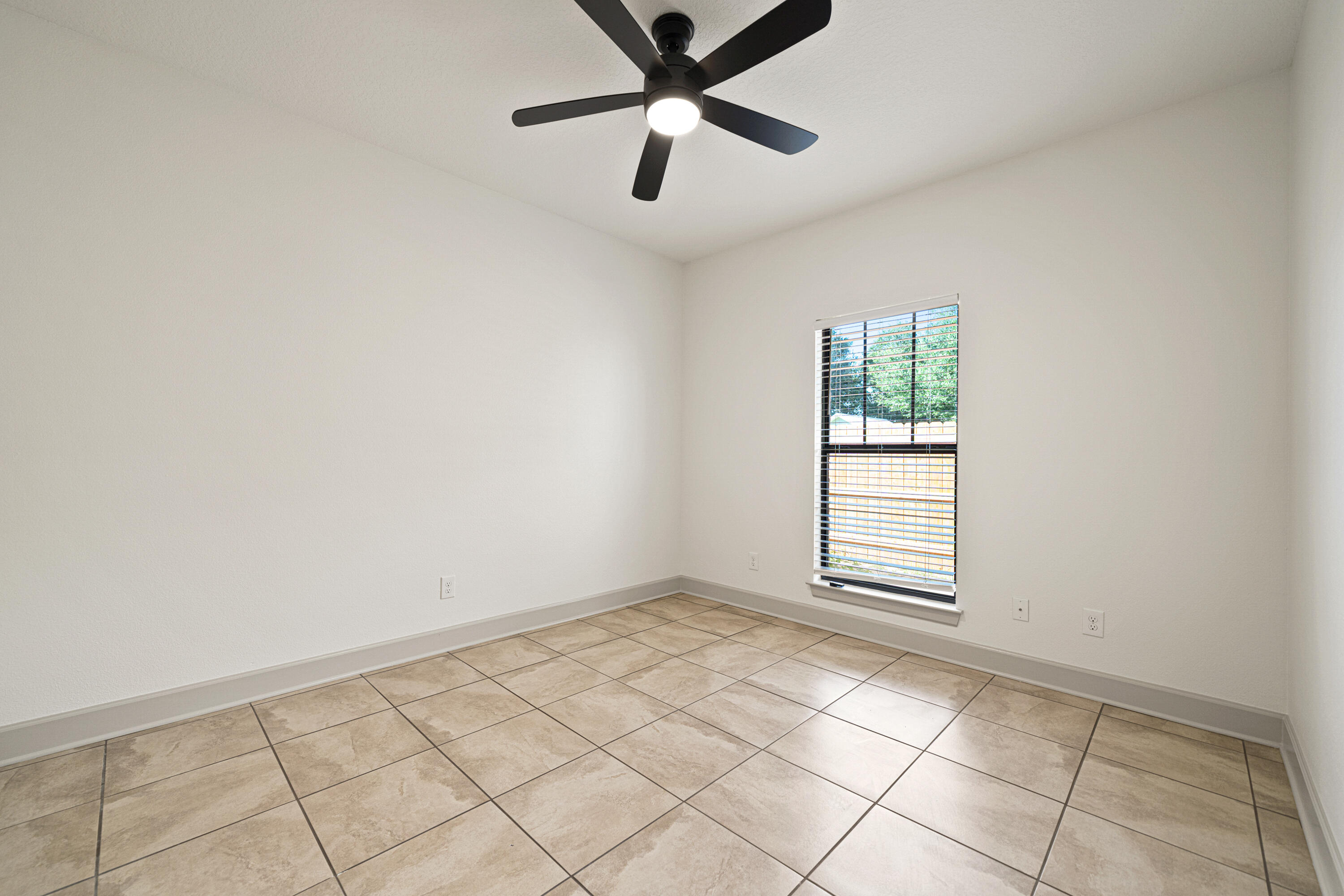 Crestview, Florida, 32536, United States, 5 Bedrooms Bedrooms, ,5 BathroomsBathrooms,Residential,For Sale,1906296