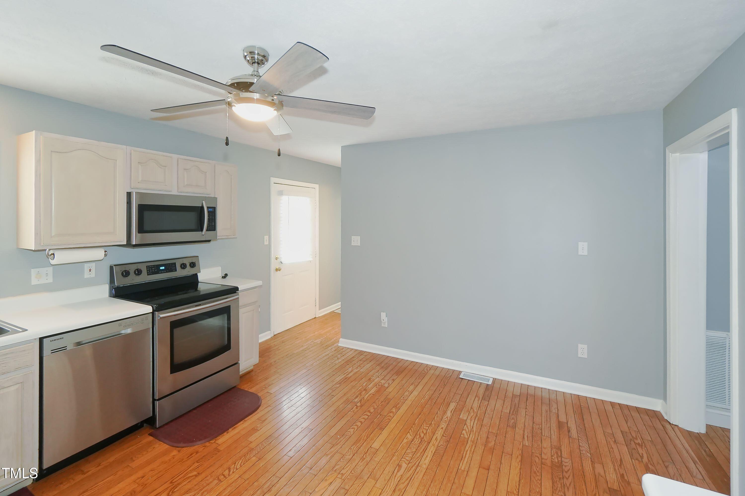 Hillsborough, North Carolina, 27278, United States, 3 Bedrooms Bedrooms, ,3 BathroomsBathrooms,Residential,For Sale,1902432