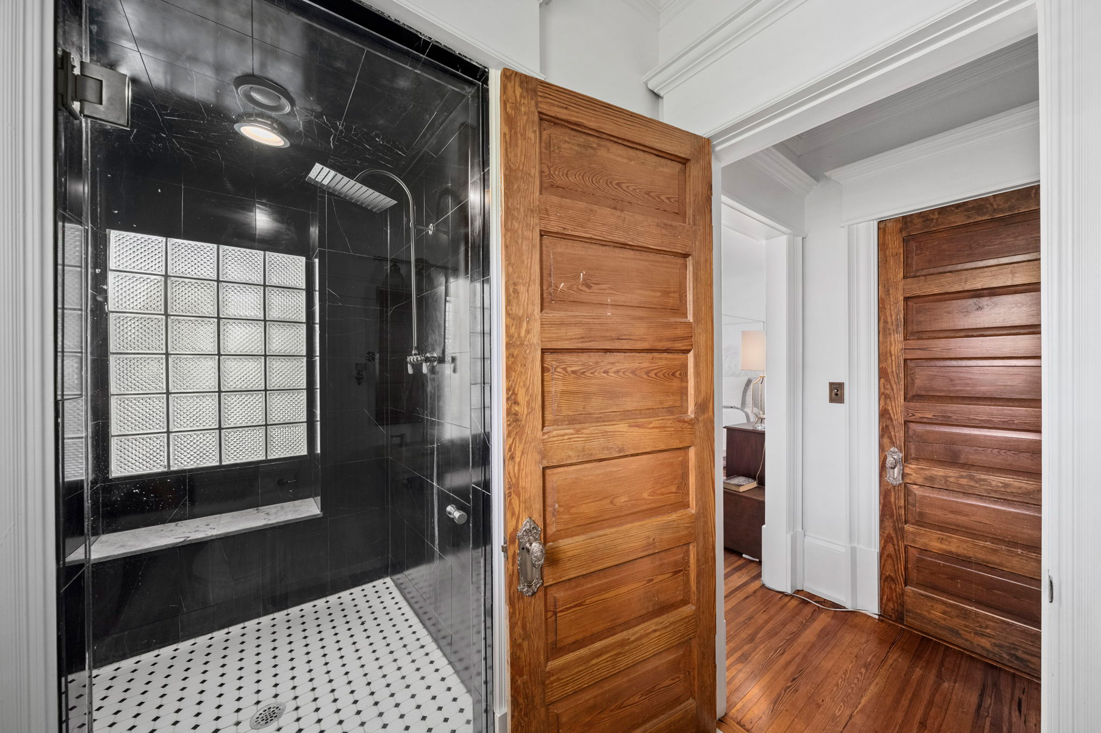  A Curated Historic Estate of Extraordinary Detail and Design - 物件實景
