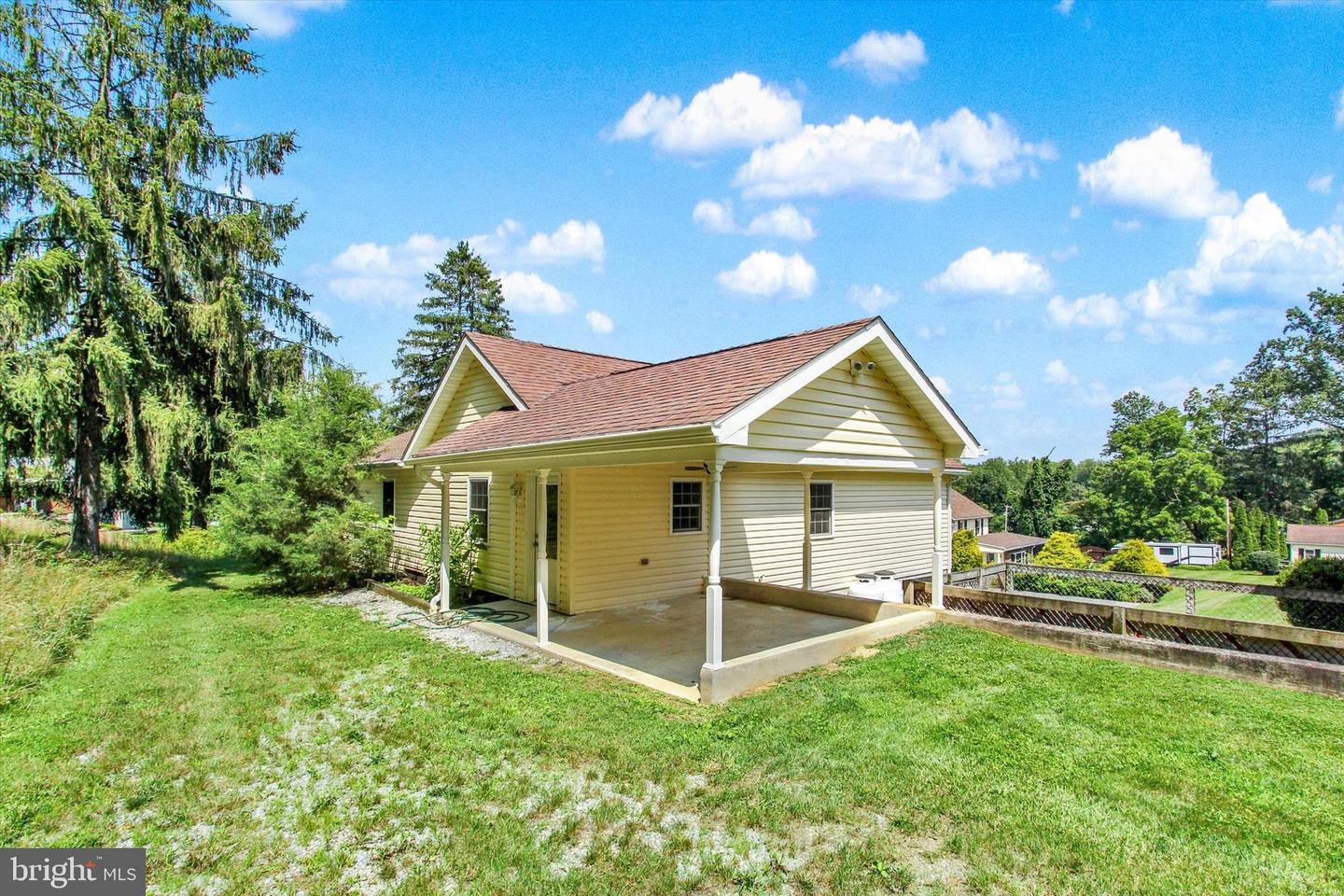 Hanover, Pennsylvania, 17331, United States, 5 Bedrooms Bedrooms, ,4 BathroomsBathrooms,Residential,For Sale,1892834