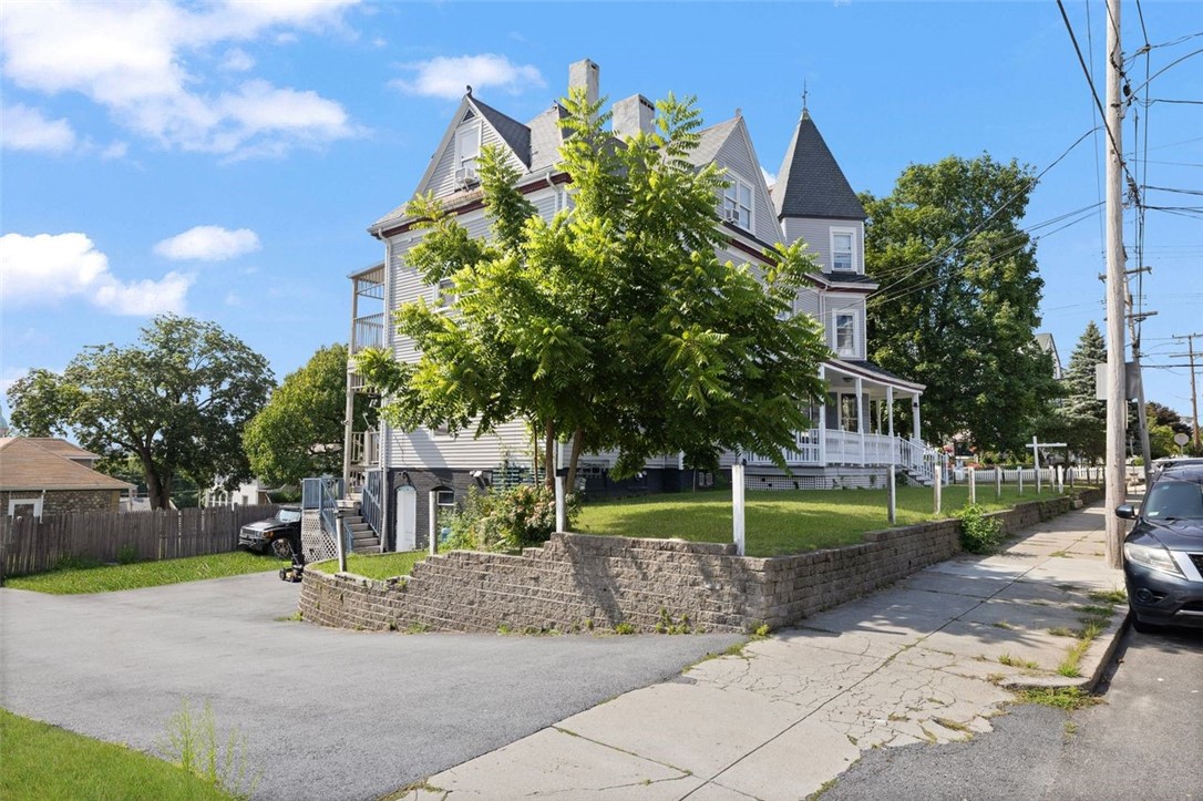 Woonsocket, Rhode Island, 02895, United States, 11 Bedrooms Bedrooms, ,4 BathroomsBathrooms,Residential,For Sale,1912743