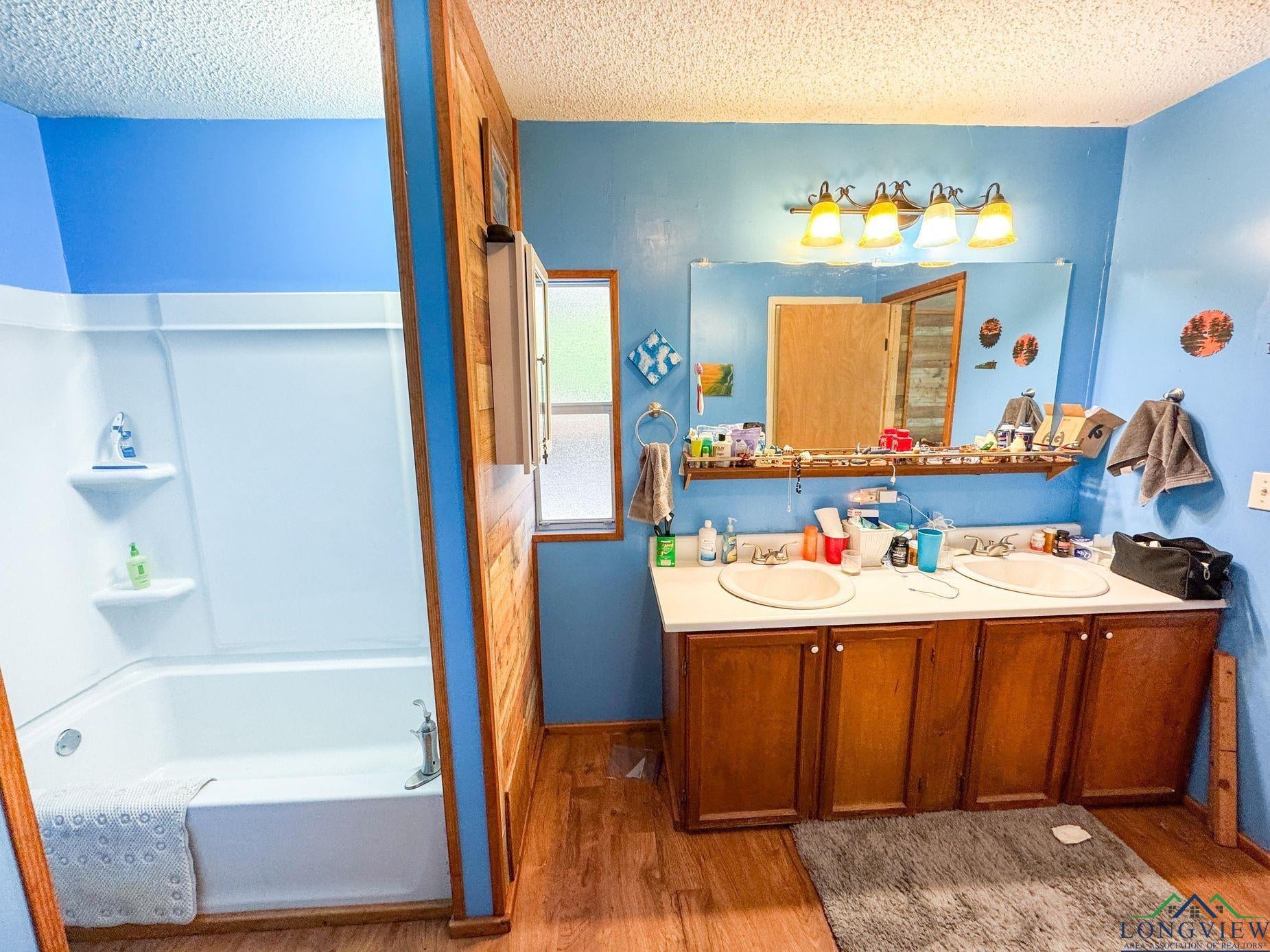 Karnack, Texas, 75661, United States, 3 Bedrooms Bedrooms, ,2 BathroomsBathrooms,Residential,For Sale,1983370