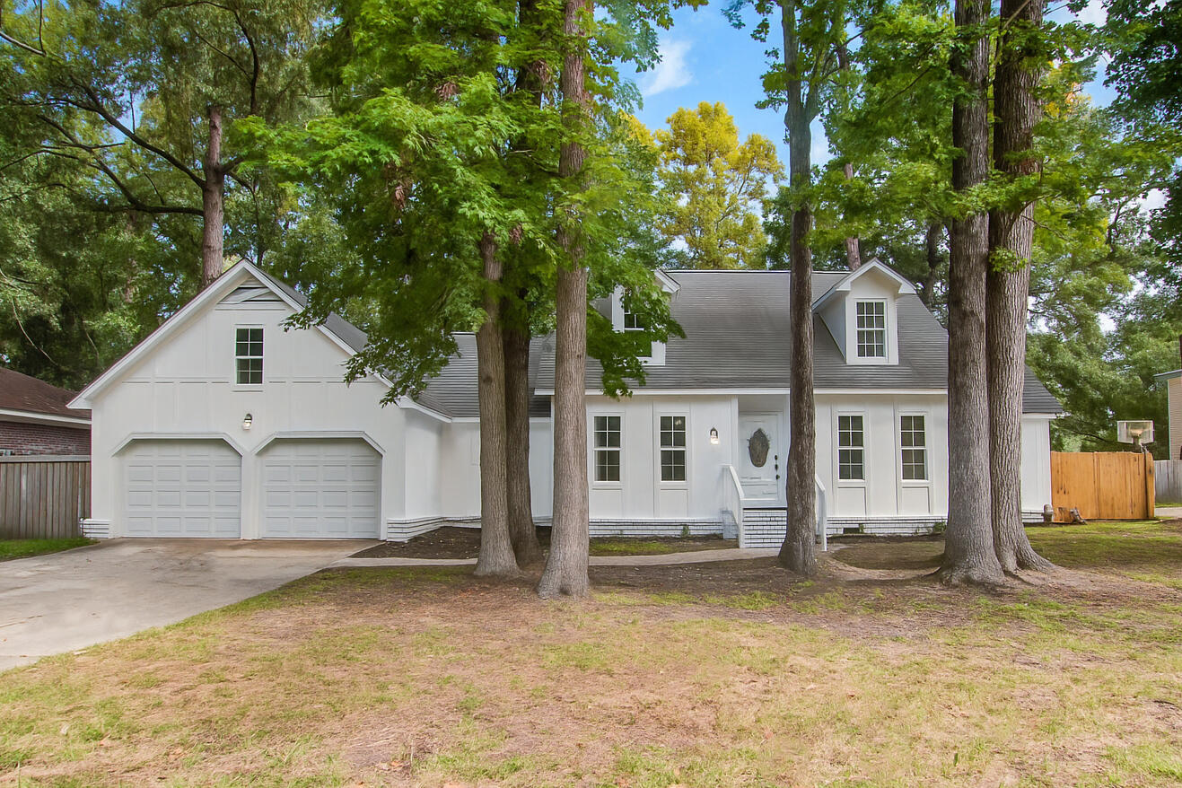 Summerville, South Carolina, 29485, United States, 6 Bedrooms Bedrooms, ,3 BathroomsBathrooms,Residential,For Sale,1950313