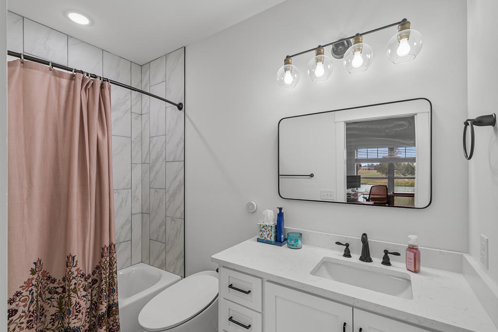 Newton, Alabama, 36352, United States, 4 Bedrooms Bedrooms, ,3 BathroomsBathrooms,Residential,For Sale,1989704