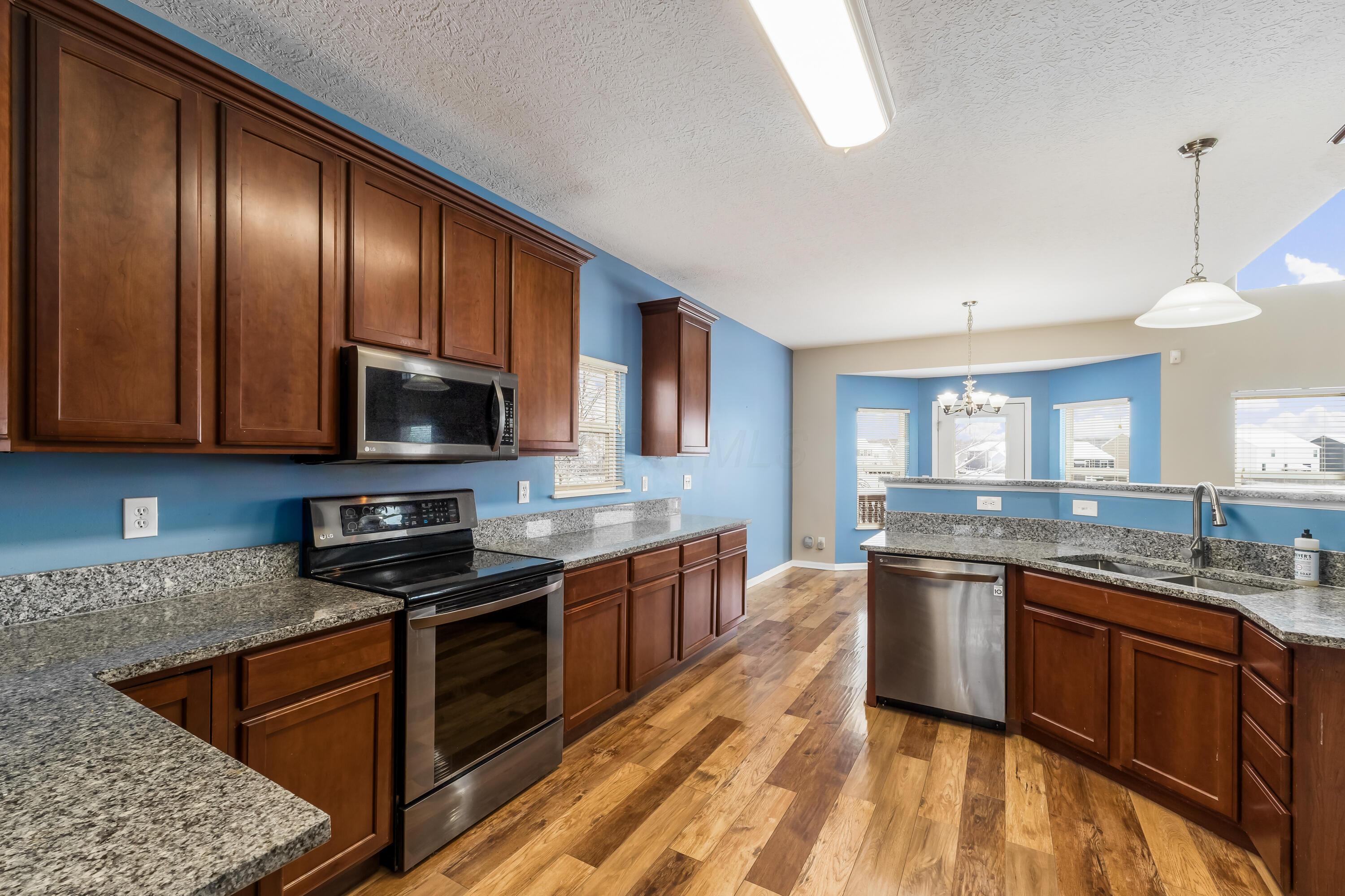 Granville, Ohio, 43023, United States, 5 Bedrooms Bedrooms, ,4 BathroomsBathrooms,Residential,For Sale,2003163