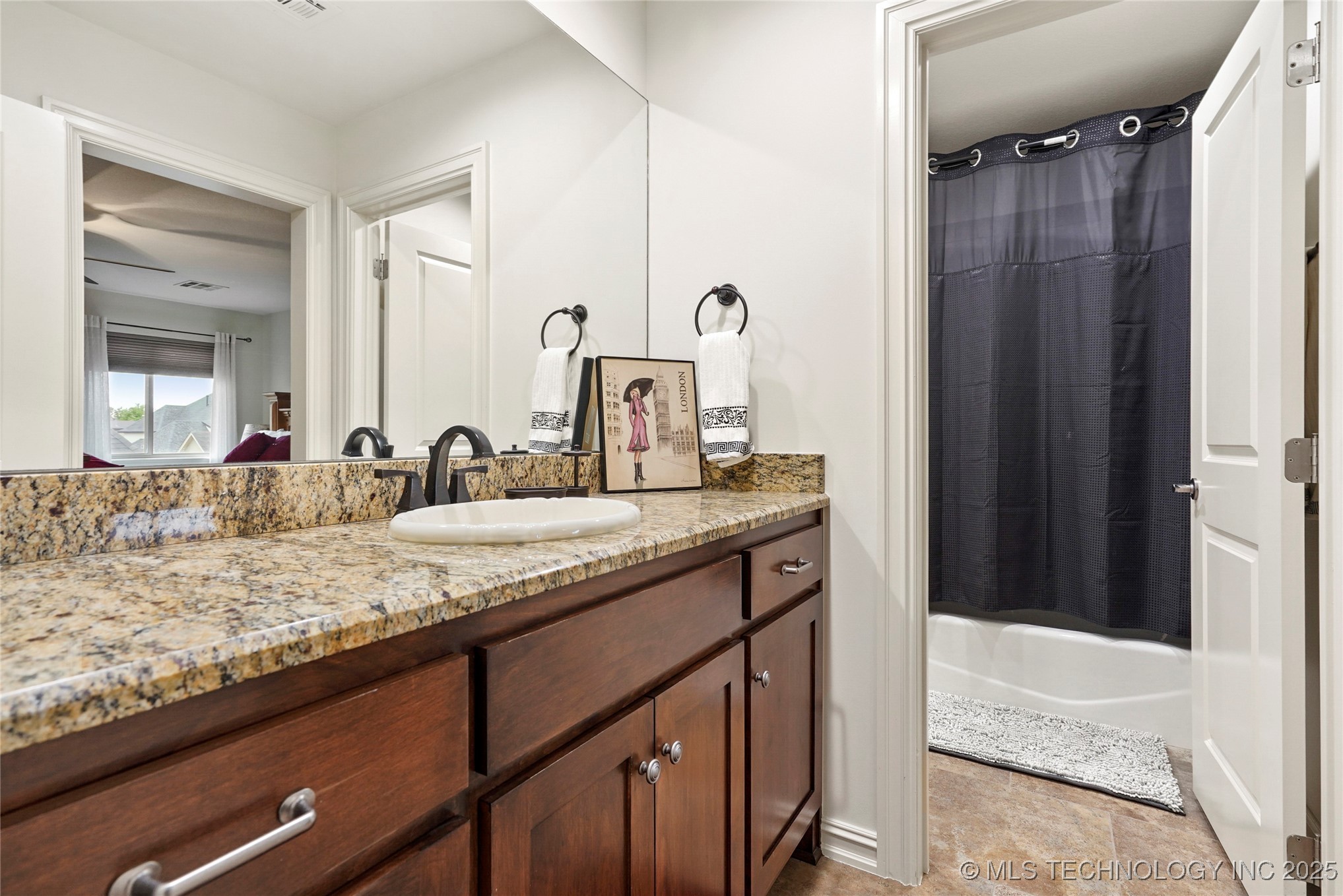 Broken Arrow, Oklahoma, 74011, United States, 5 Bedrooms Bedrooms, ,5 BathroomsBathrooms,Residential,For Sale,1793326
